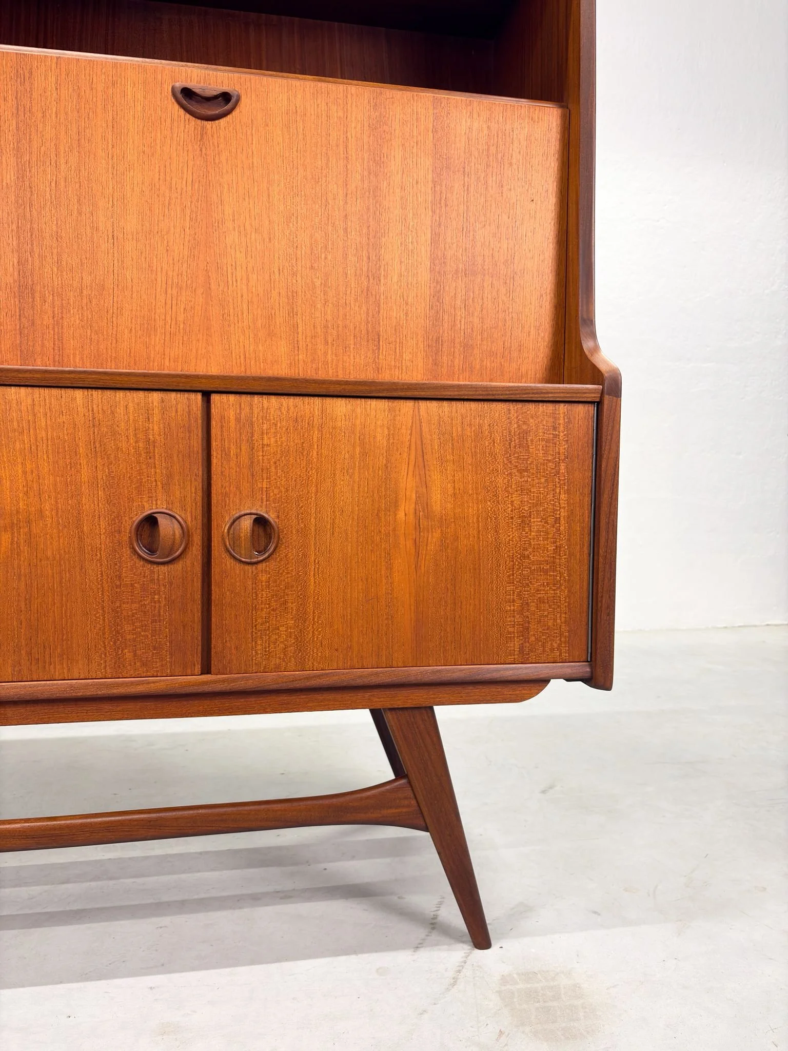 Dressoir van Louis van Teeffelen voor Wébé (11).jpeg