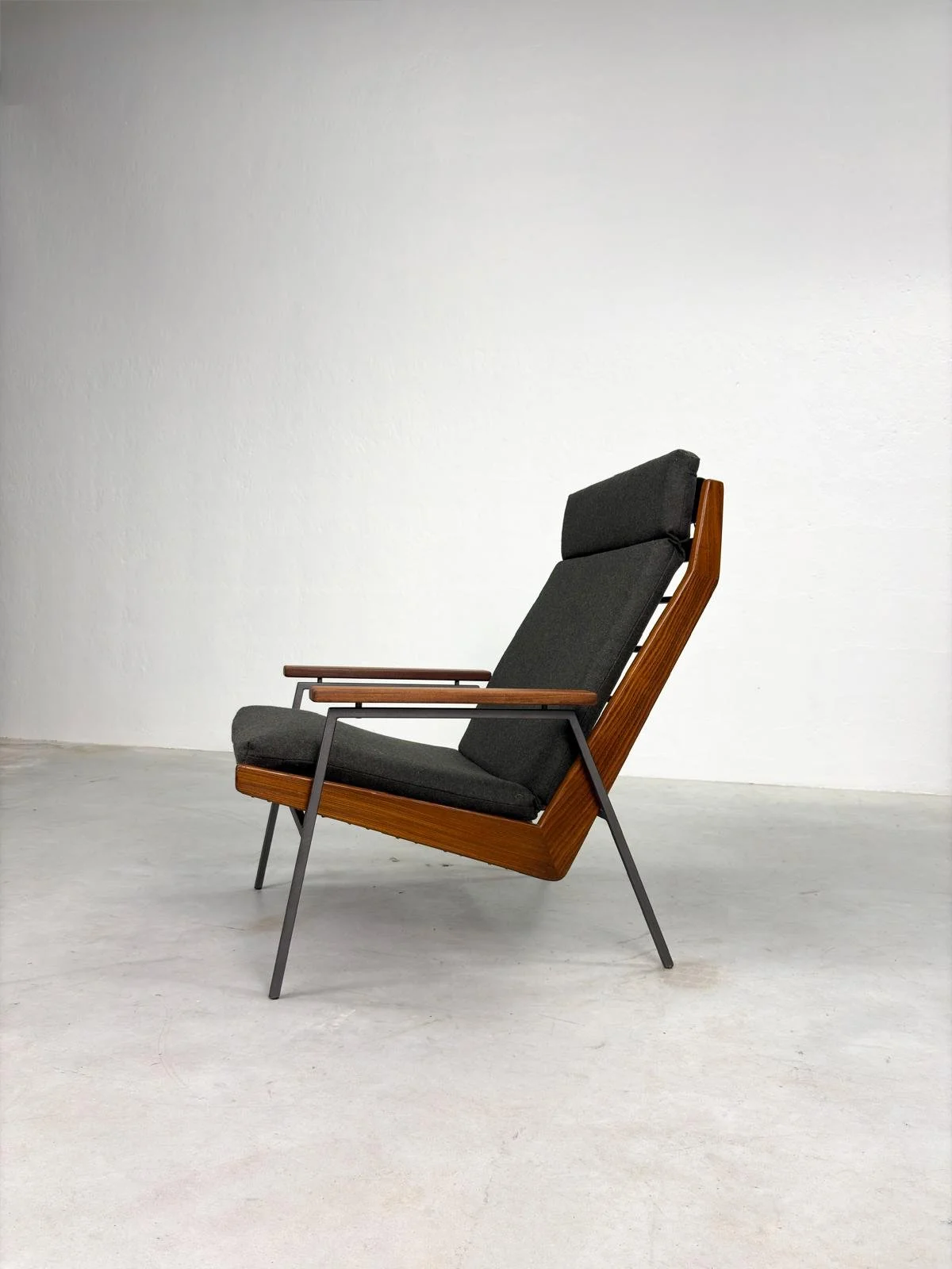 Rob Parry '1611 Lotus' Fauteuil voor Gelderland (21).jpeg