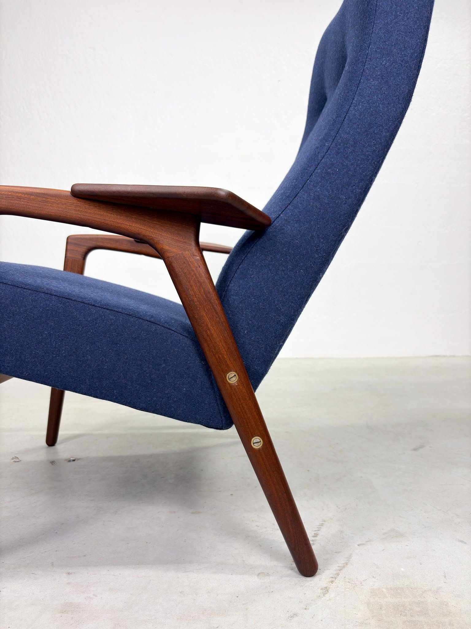 Pastoe 'Ruster' Fauteuil van Yngve Ekström (9).jpeg