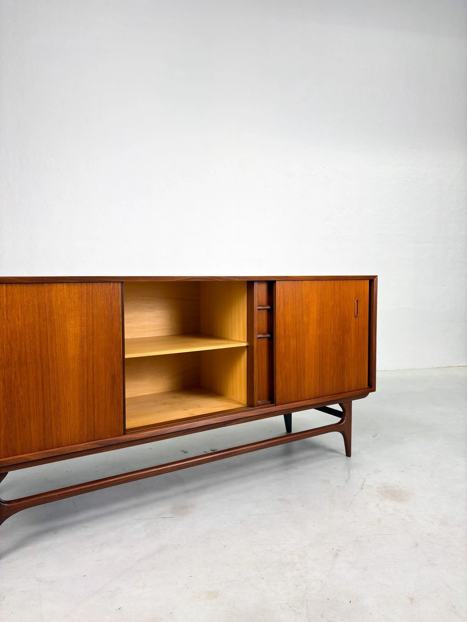 Mid-century Dressoir van Teakhout (18).jpeg