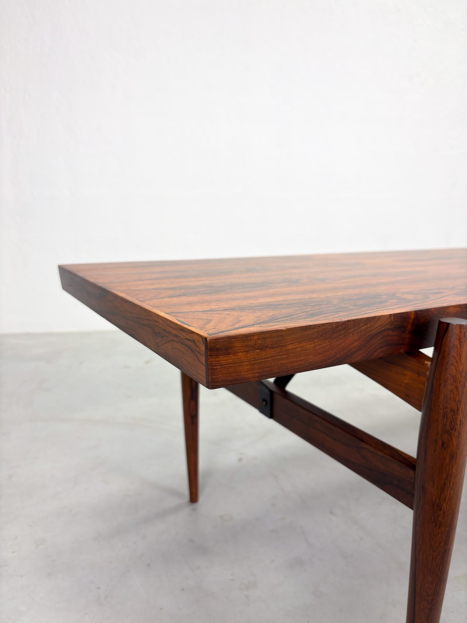 Deense Mid-century Salontafel van Palissander (4).jpeg