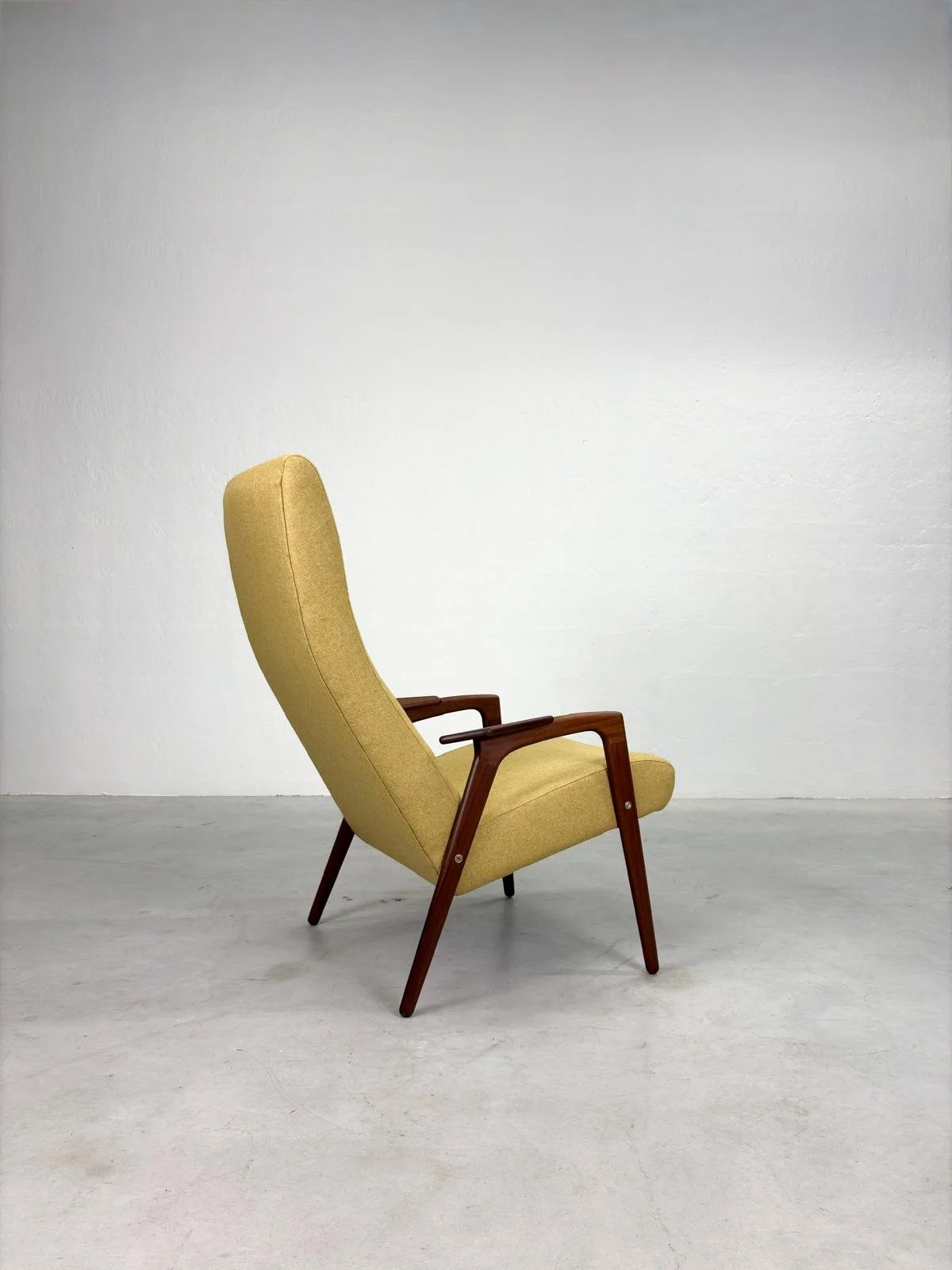 Pastoe 'Ruster' Fauteuil van Yngve Ekström Hoog (8).jpeg