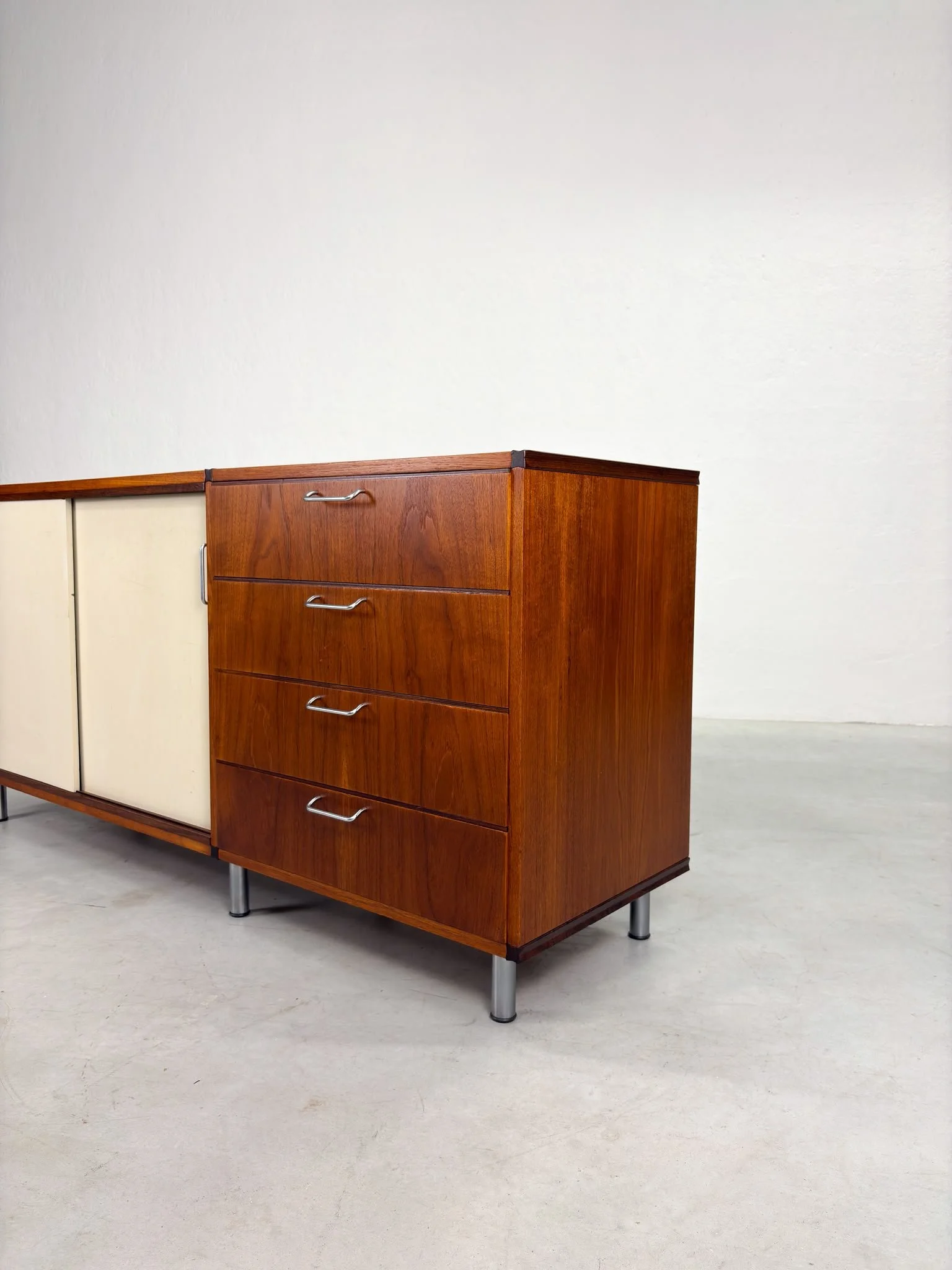 'Made to Measure' Dressoir van Cees Braakman voor Pastoe (7).jpeg