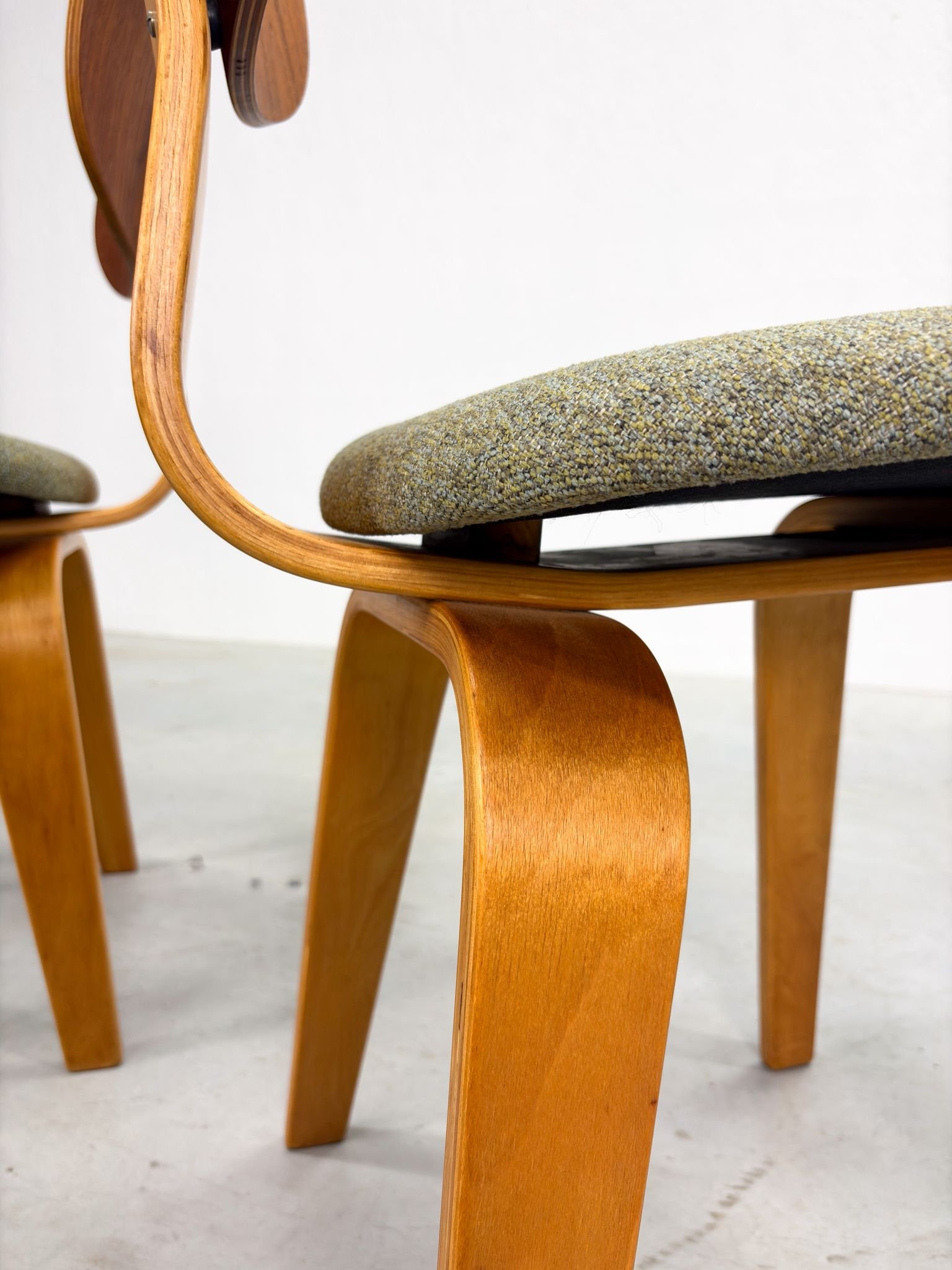 Set 'SB02' Eetkamerstoelen van Cees Braakman voor Pastoe (12).jpeg