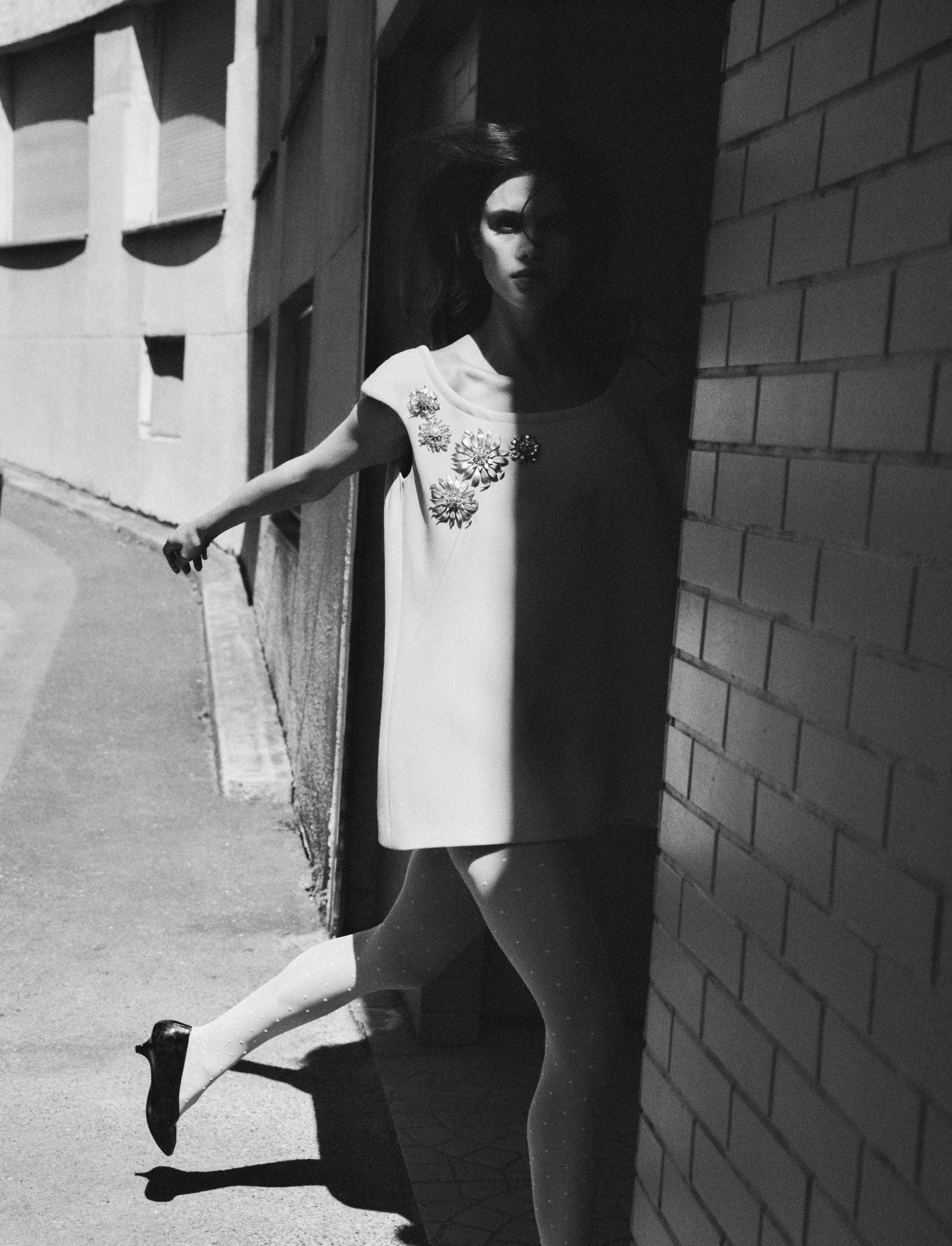 MR1643JM_SHOT_18_129_V3 copy.jpg