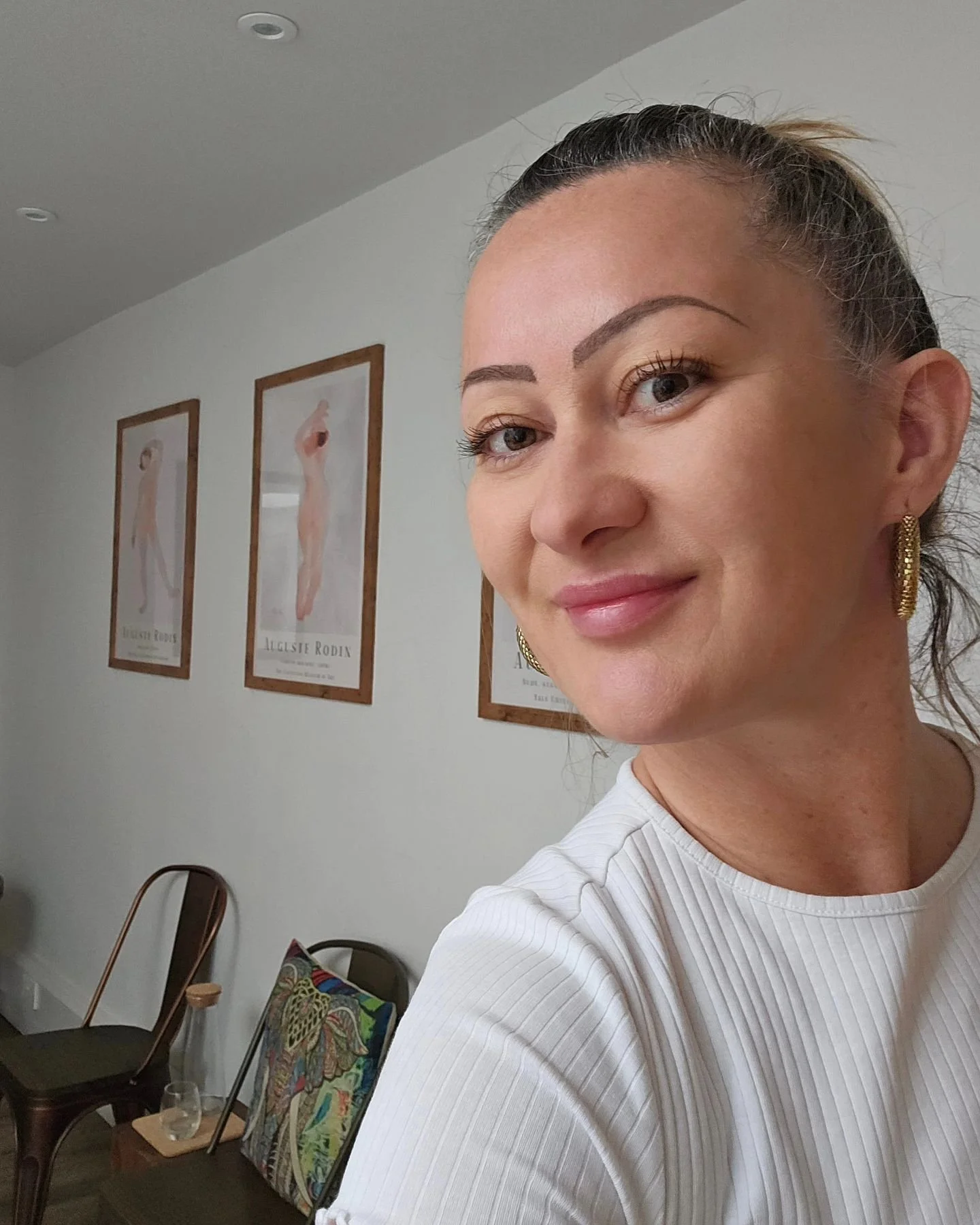 It's my first quiet week for a long time!
This is great!

I nearly forgot what it is like to feel rested and centred, which is so important for a therapist. 
Especially when you practice homeopathy, the art of healing. 
Good point - I think homeopath