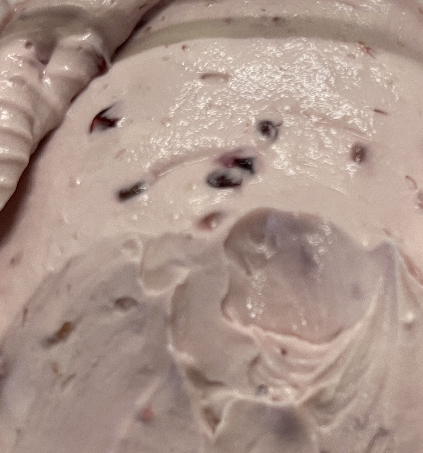 Very Berry Cream cheese2_Remis Bagels.JPG