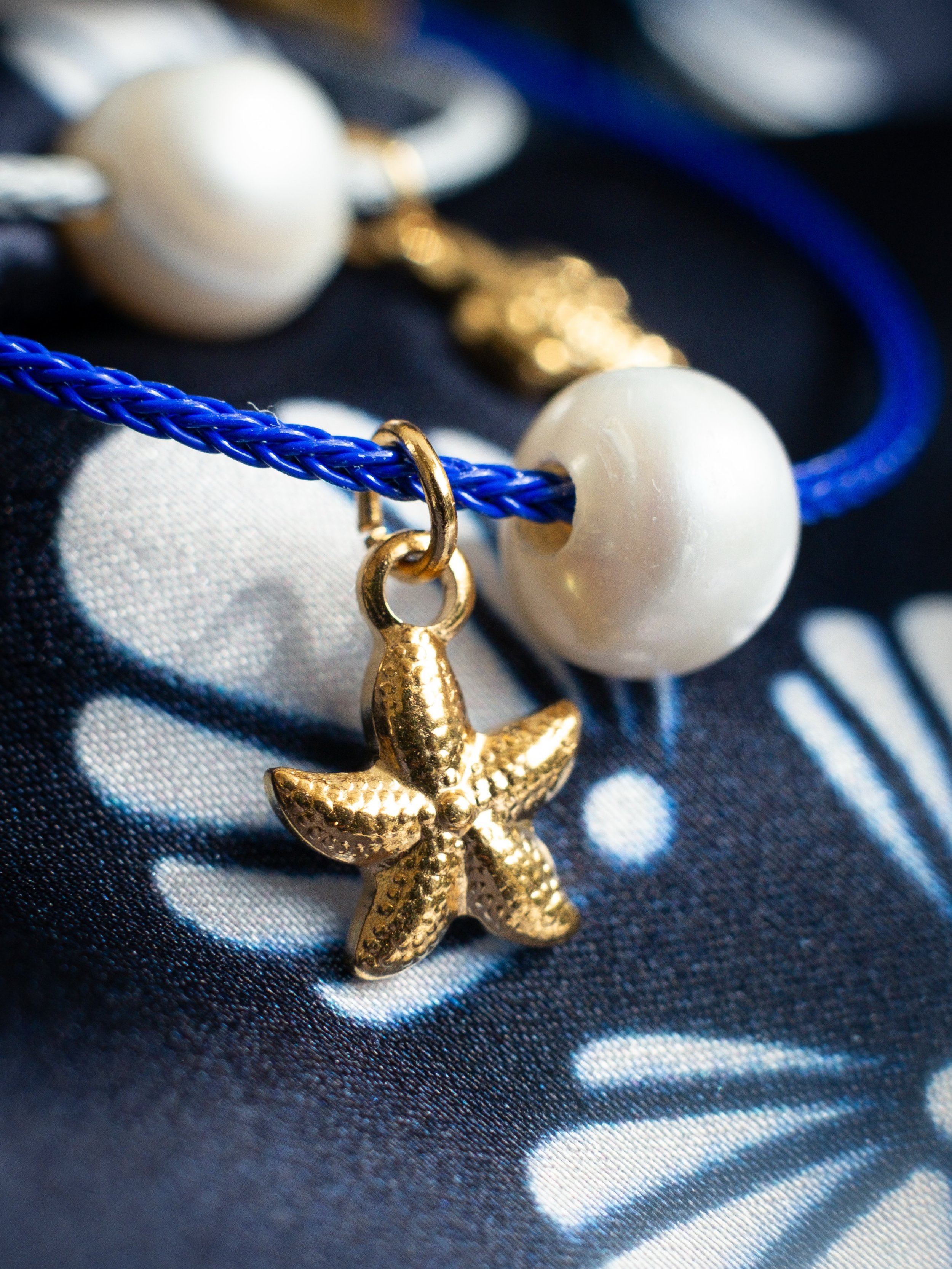 Osim sa motivom čipke, narukvice na sajli s biserom i privjeskom dostupne su i u sklopu Salt &amp; Pearls kolekcije 🐟

Ovog ljeta, svoj primjerak pronađi u:
📍 @studio78.zagreb 
📍 @nothing.to.sea 
📍 @galerija.od.spuzava