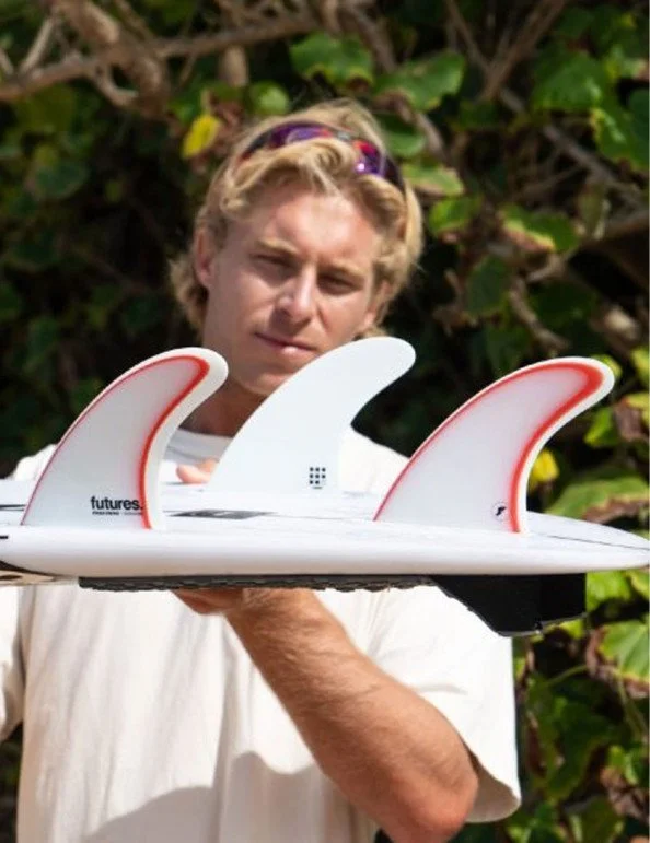 futures-ethan-ewing-fibreglass-tri-surfboard-fins-red-white-d.jpg