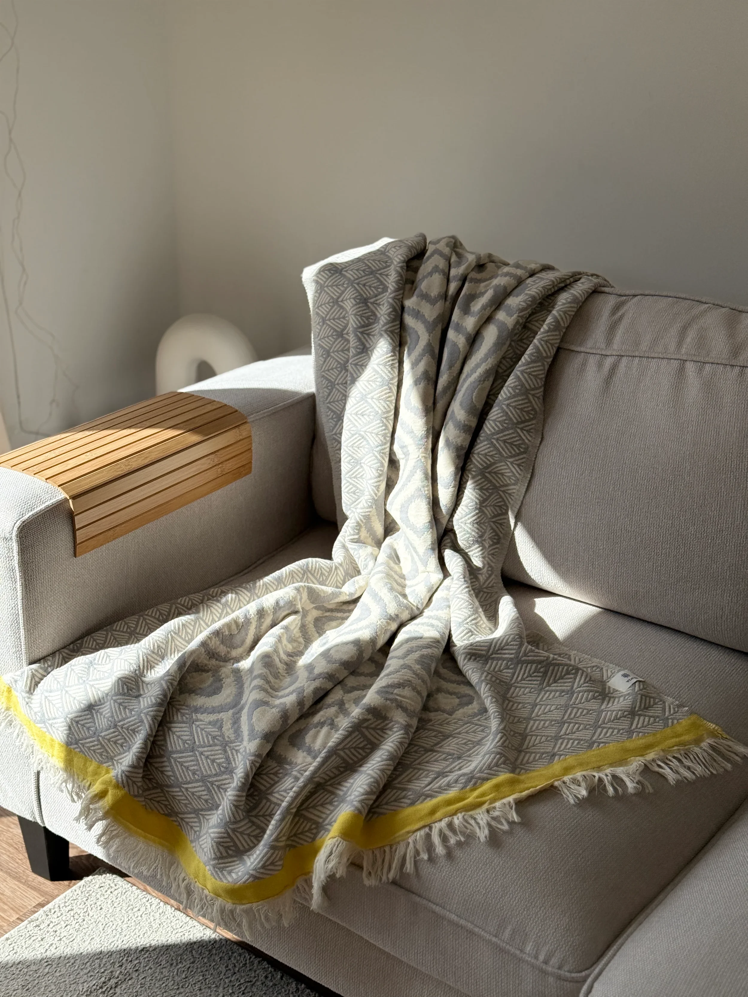 grey-yellow_throw_2.jpg.webp