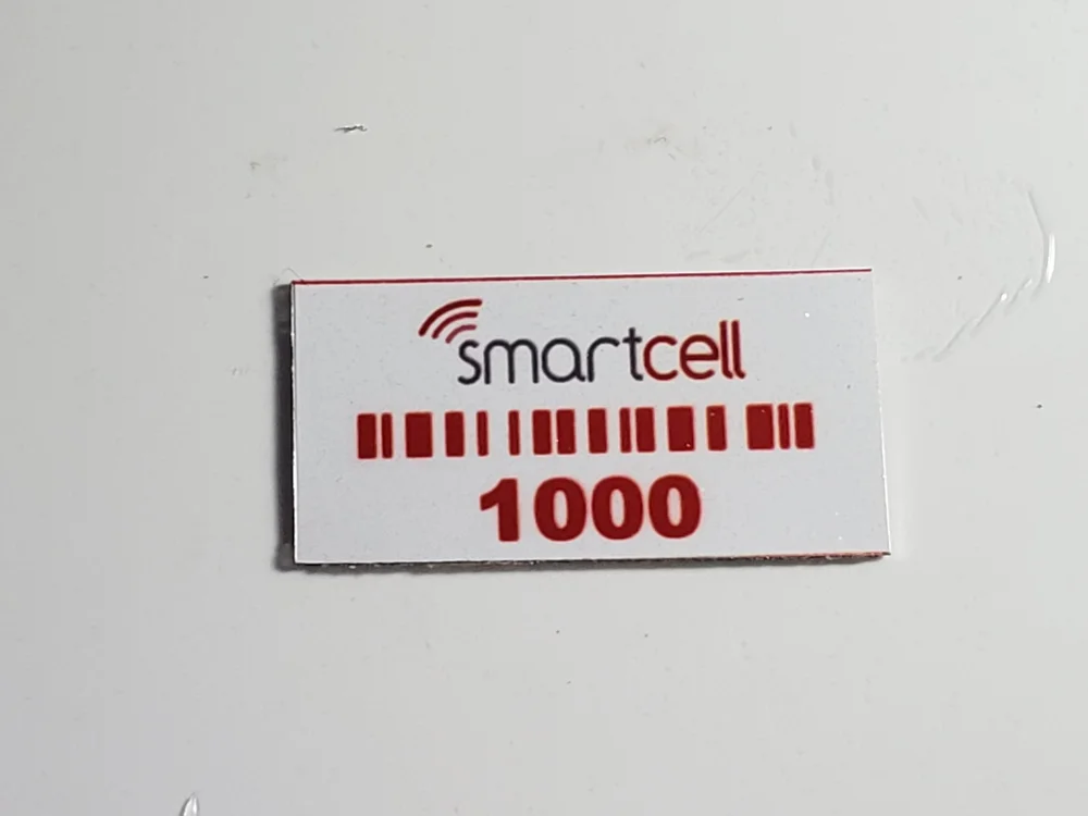 Placa de aluminio Smartcell con logo y número 1000