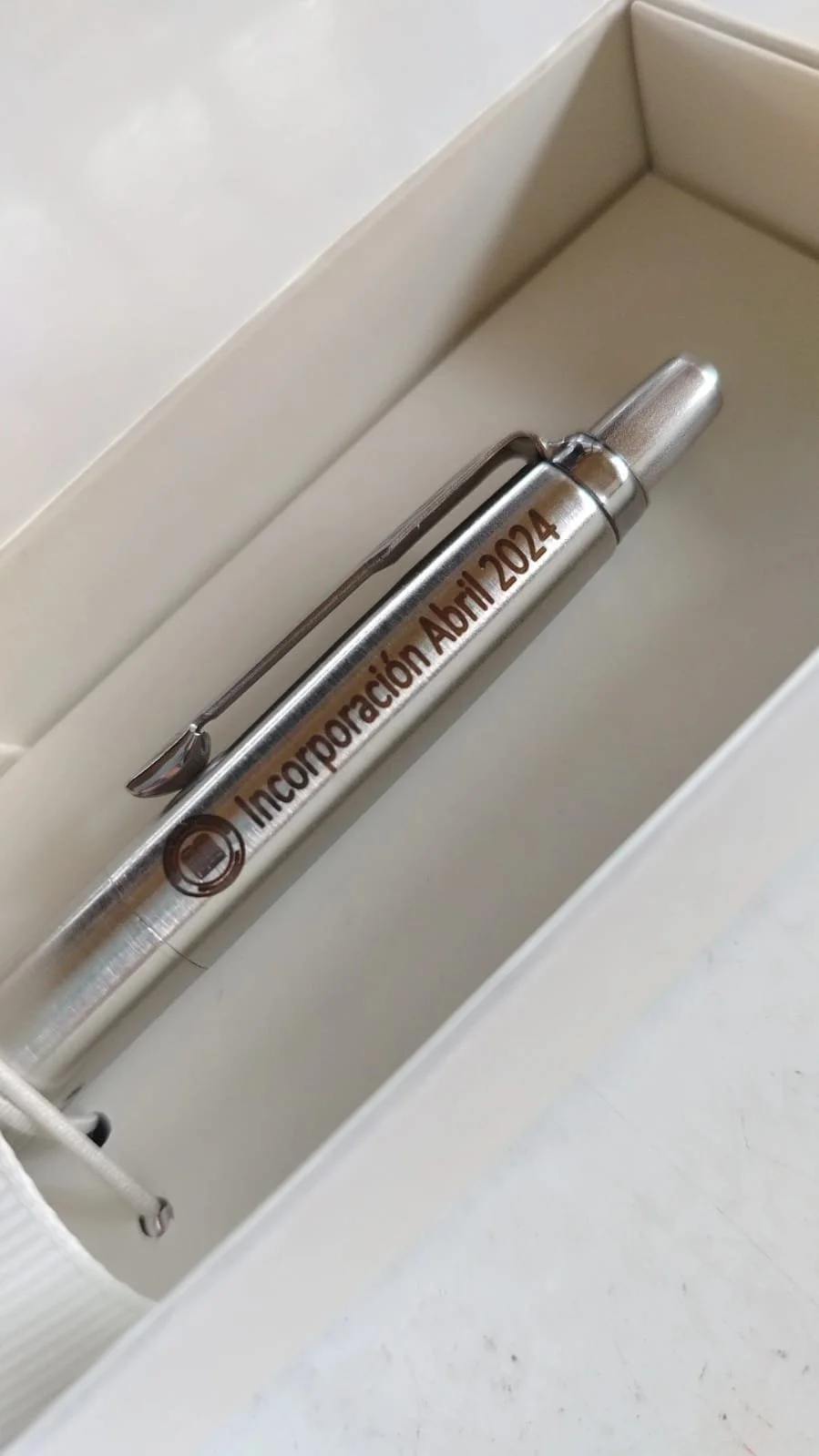 Bolígrafo con grabado láser de marca personalizada
