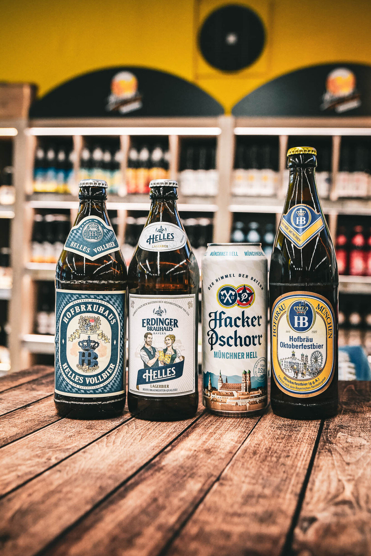 🍻 Taucht ein in Homberg&acute;s gro&szlig;e Bierwelt! Hier findet ihr verschiedenste Sorten von hellem Bier und vieles mehr, wenn ihr bei eurem Einkauf vorbeischaut. Von erfrischenden Klassikern bis hin zu aufregenden neuen Sorten - unsere Bierauswa