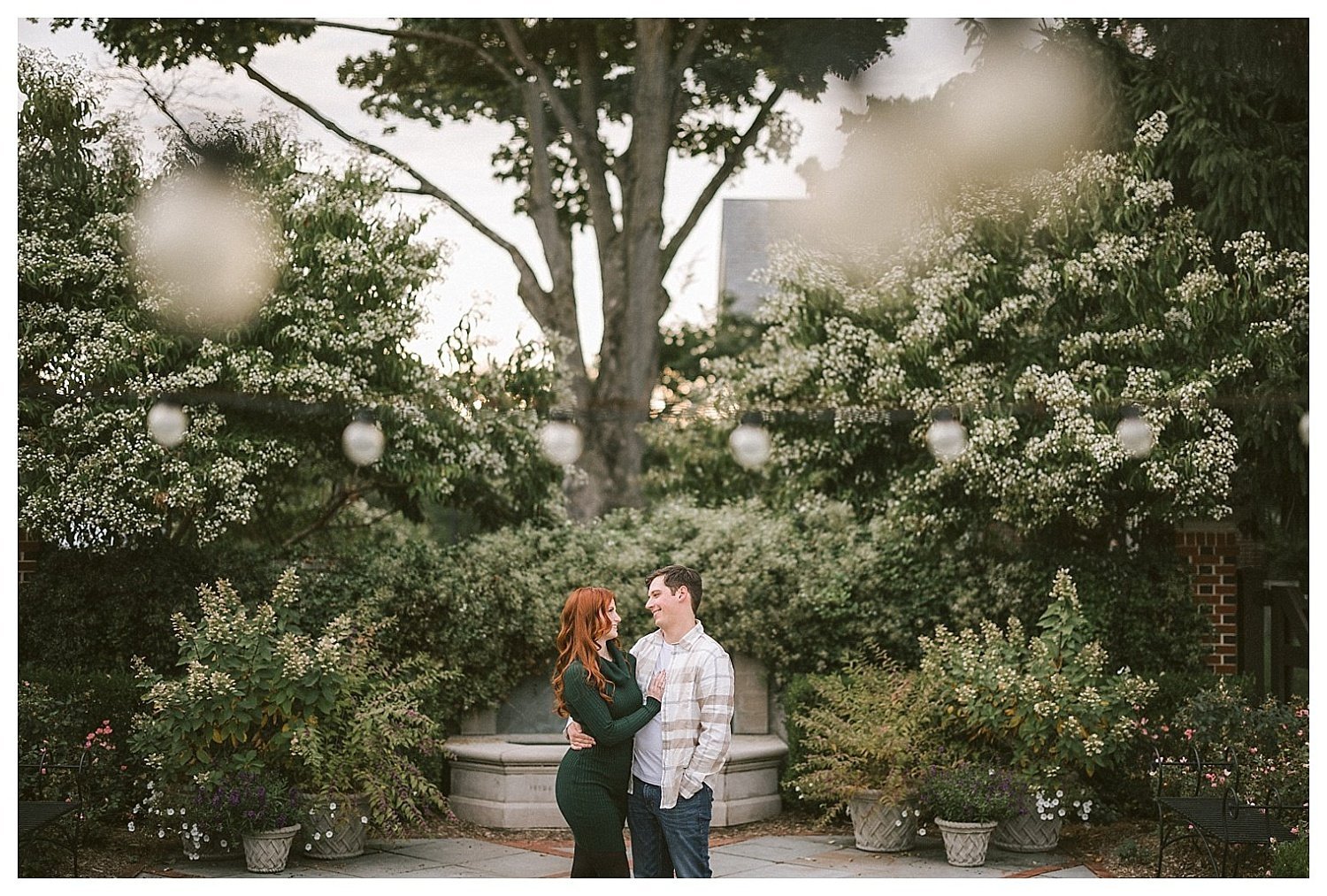 Beautiful Engagement Photo at Franklin Park Conservatory