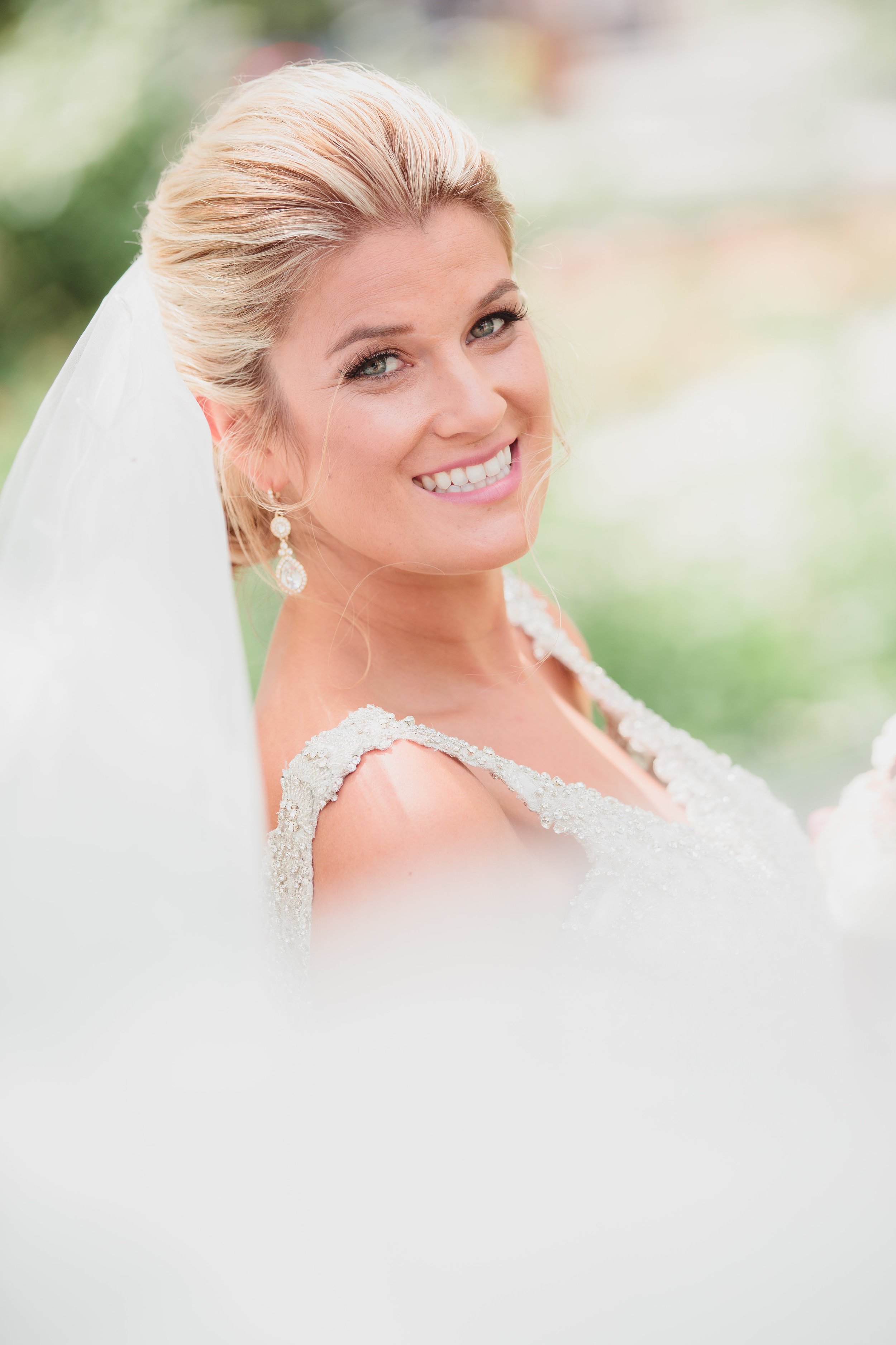 Bride Poses - Columbus Wedding Photographers