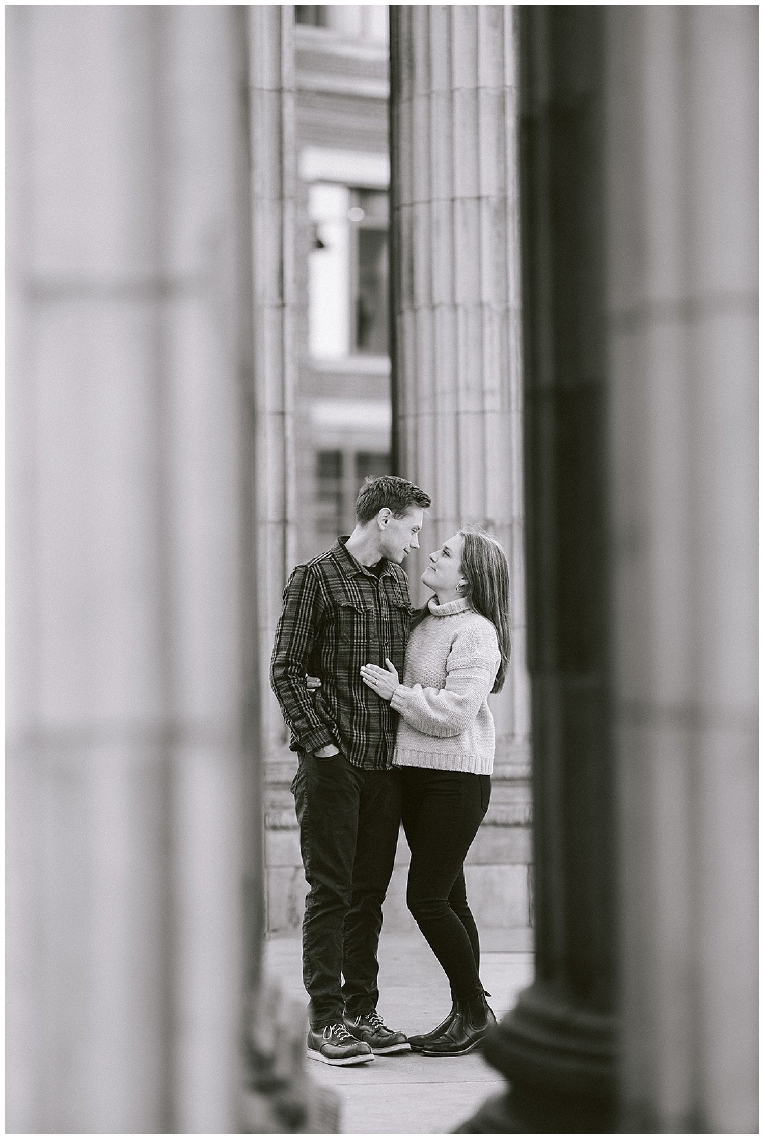 scioto-mile-and-german-village-engagement-robb-mccormick-photography_0025.jpg
