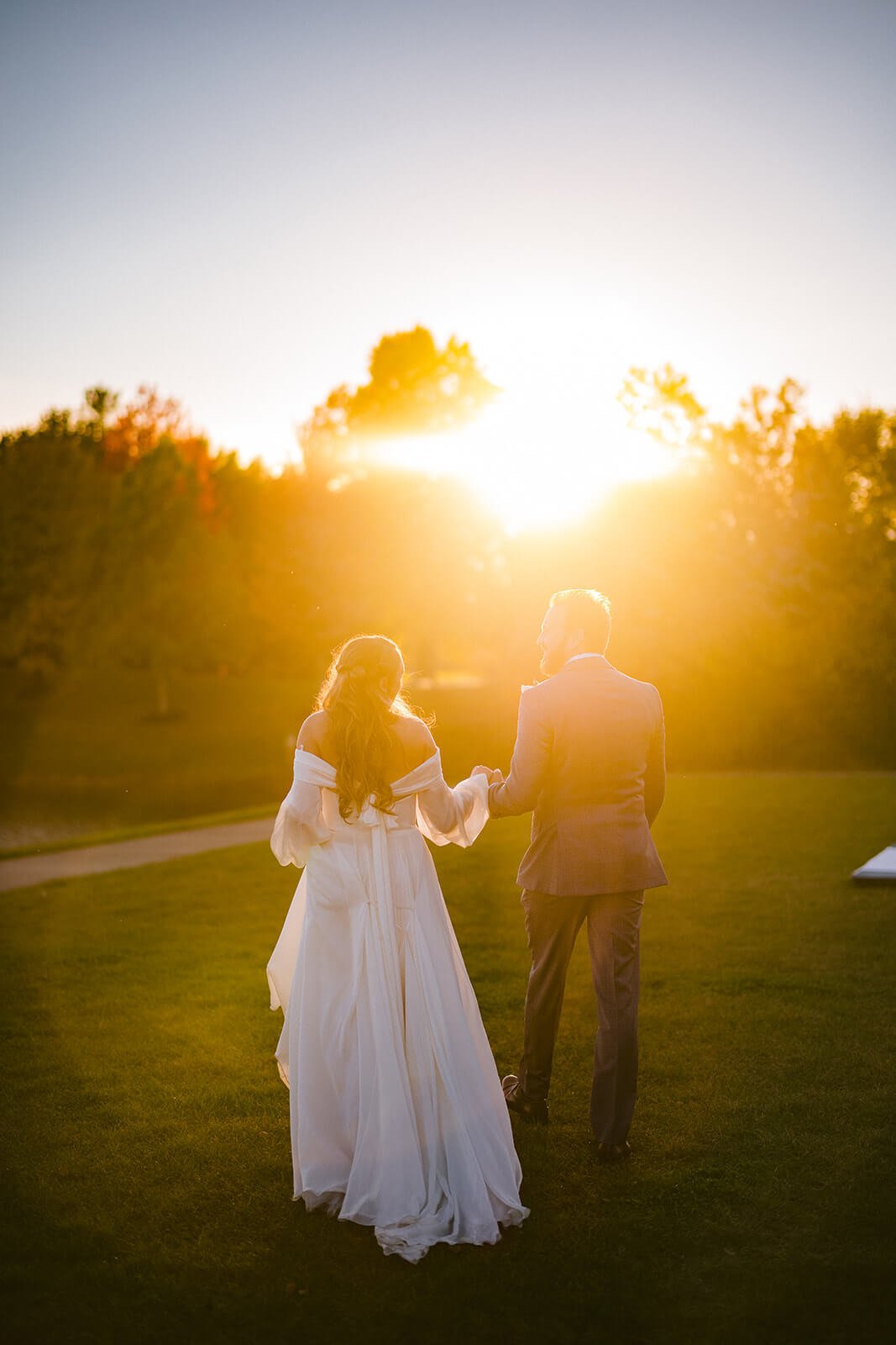 sunset-photos-bride-groom-wedding