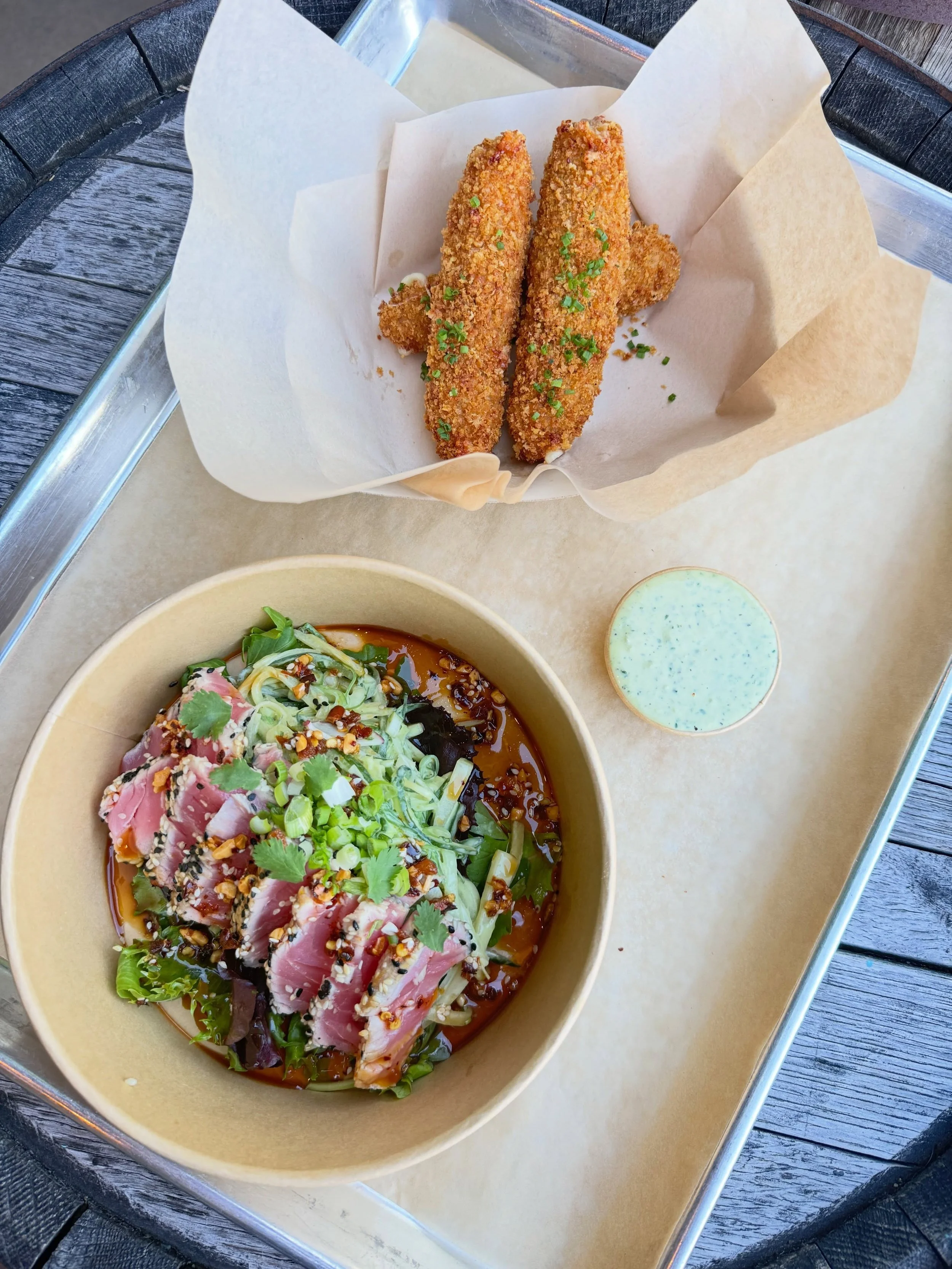 Mother&rsquo;s Day Weekend Specials 🌸✨

&bull; Mozzarella Sticks served with pesto ranch for dipping
&bull; Tuna Sunomono Salad &mdash; sesame-crusted yellowfin tuna, cucumber, seaweed salad, citrus ponzu, scallions, bacon peanut chili crisp

Celebr