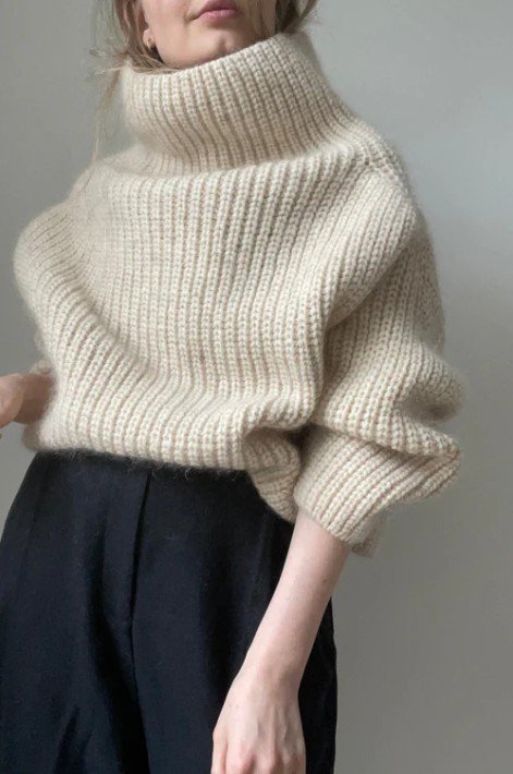 Gujo Sweater