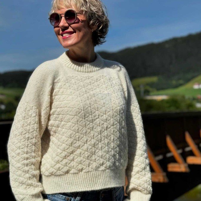 Hanne Rimmen - Sister Sweater.jpg