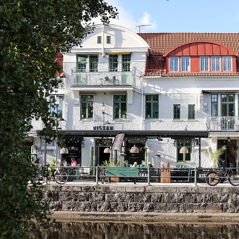Från dessa lediga lägenheter är det nära till city i Borås
