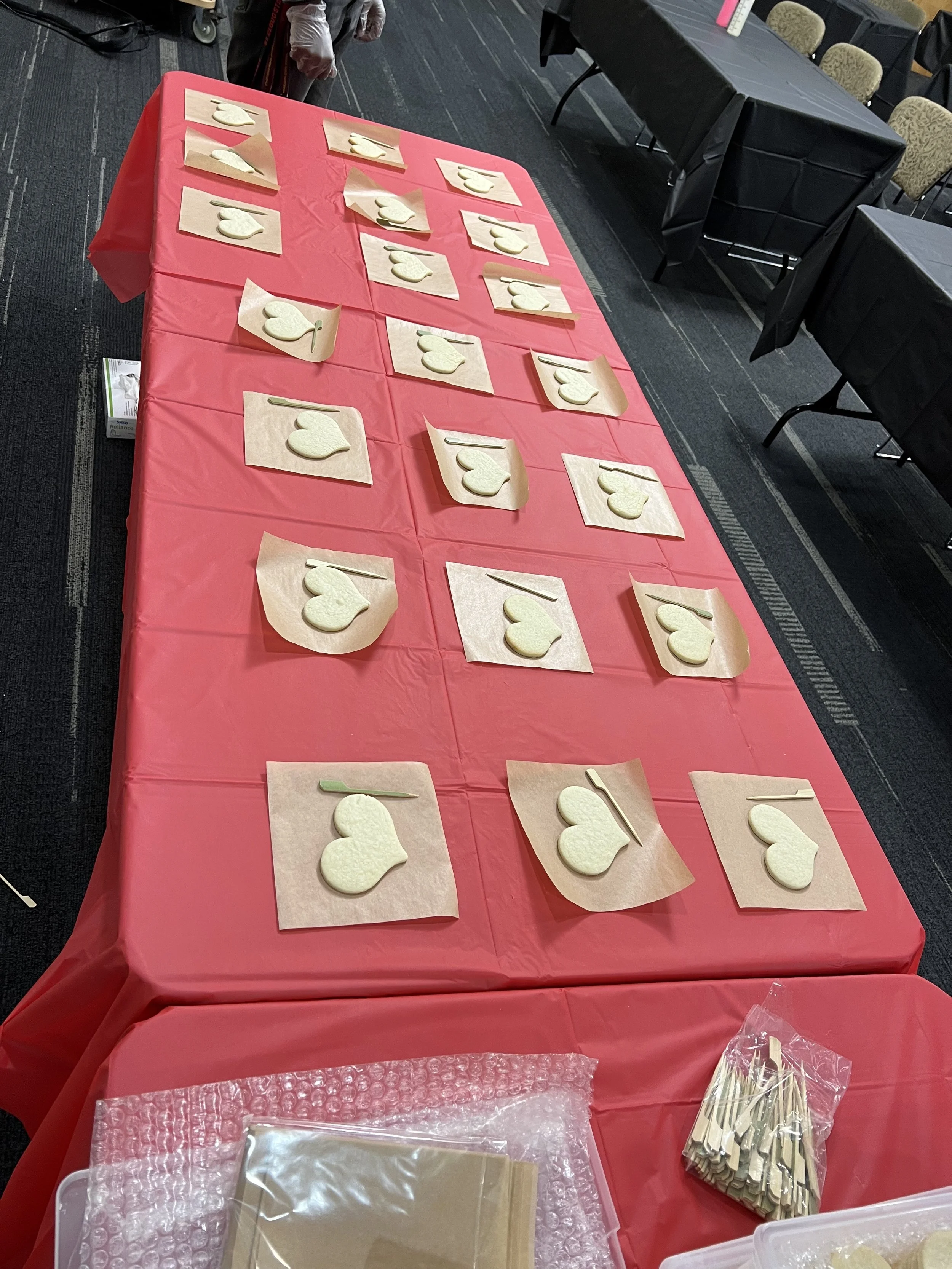 Workshop_MeetAndGreet_Hearts_Undecorated.jpg