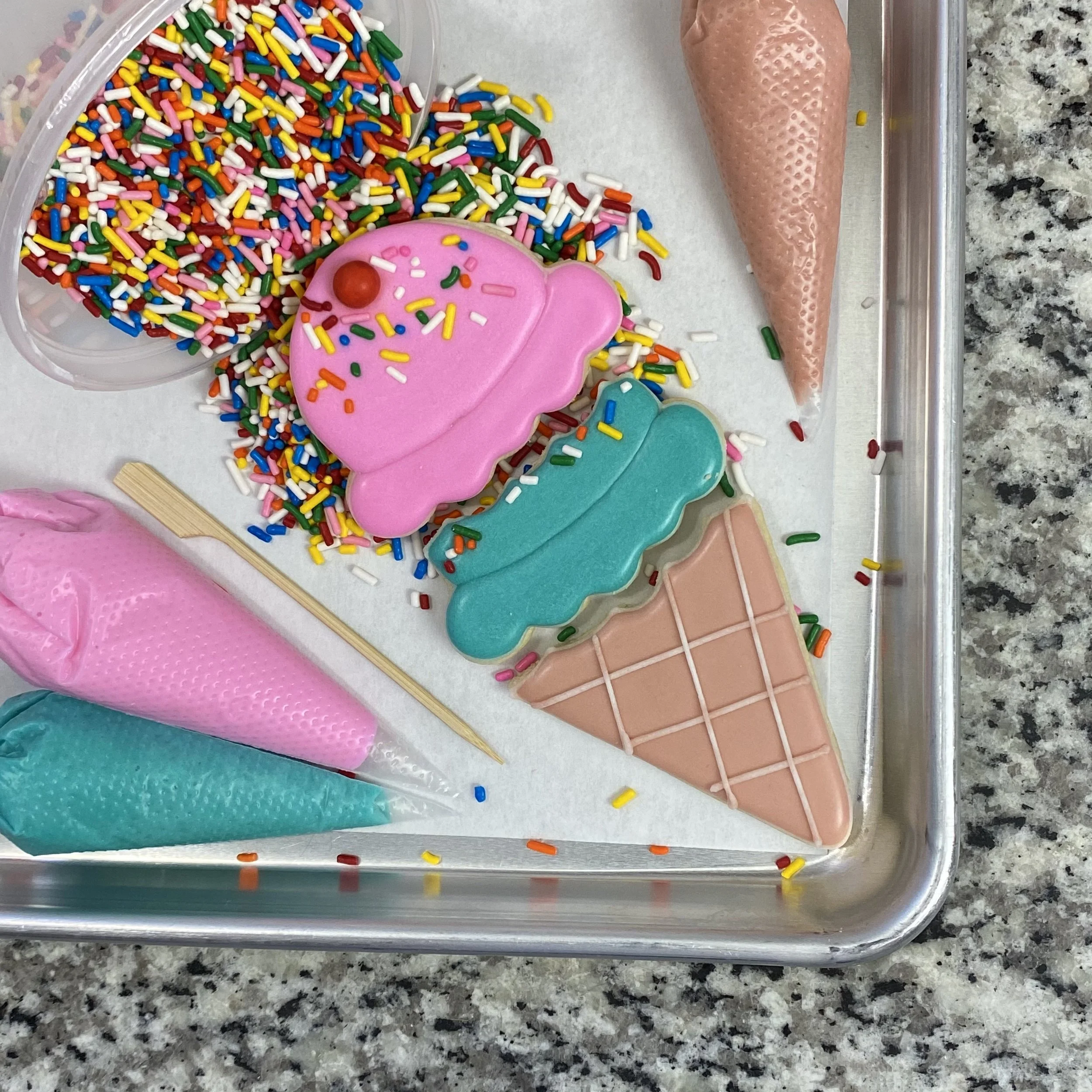WorkshopSet_IceCreamCone_Sprinkles_Decorated(1).jpg