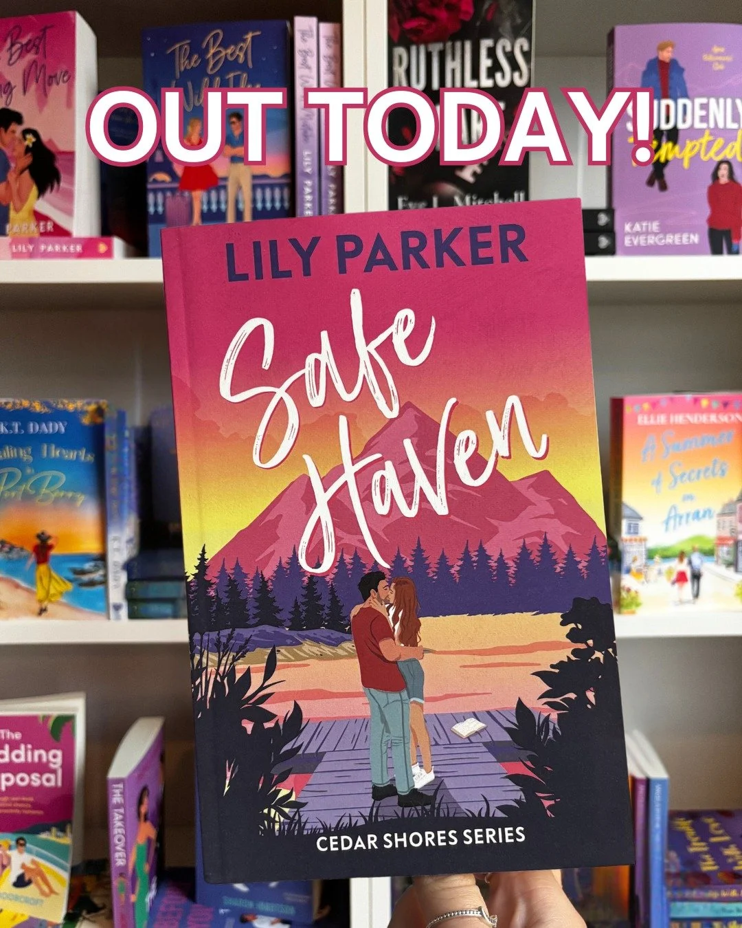 🔥 It&rsquo;s here . . .
💔 She&rsquo;s the queen of heartbreak.
👀 He&rsquo;s the one who got away.

📖 SAFE HAVEN by Lily Parker
👉 Out now (link in bio)
📚 Available on Kindle Unlimited 

🩷 Small-town
🔥 Ex Navy SEAL
🩷 Friends-to-lovers
🔥 Bests
