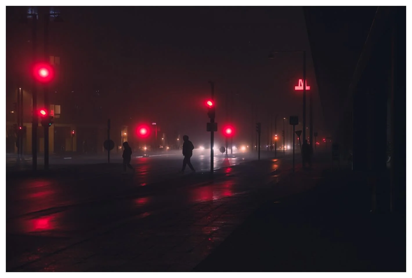Fog can apparently make Copenhagen look futuristic or very old.
.
.
.
.
.
.
.

#streetphotography
#thinkverylittle
#everybodystreet
#ourstreets
#street_me_up
#tdmmag
#street_avengers
#bnw_demand
#dreaminstreets
#SPiCollective
#SPi_Weather
#tdmmag
#st