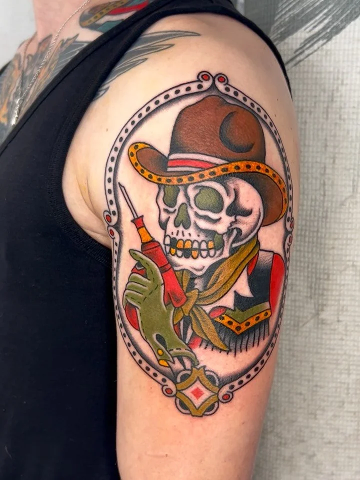 An awesome pair of shoulders for @swaco_official First vide fresh second healed. THANK YOU FOR BEING AWESOME TC! Done @enso_tattoo