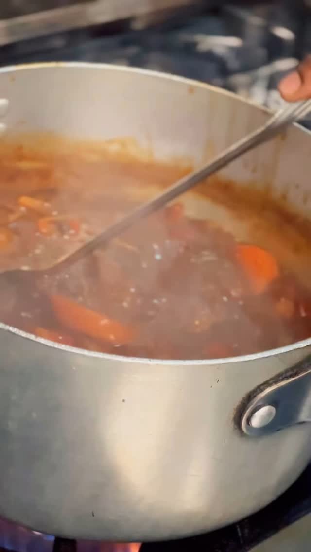 Celebrate Mother’s Day with Caribbean flavor at Chef Rob’s Café & Bar!
This weekend, we’re serving love on a plate with our fan favorite: Brown Stew Chicken with Rice & Peas and Plantains—the perfect island cla