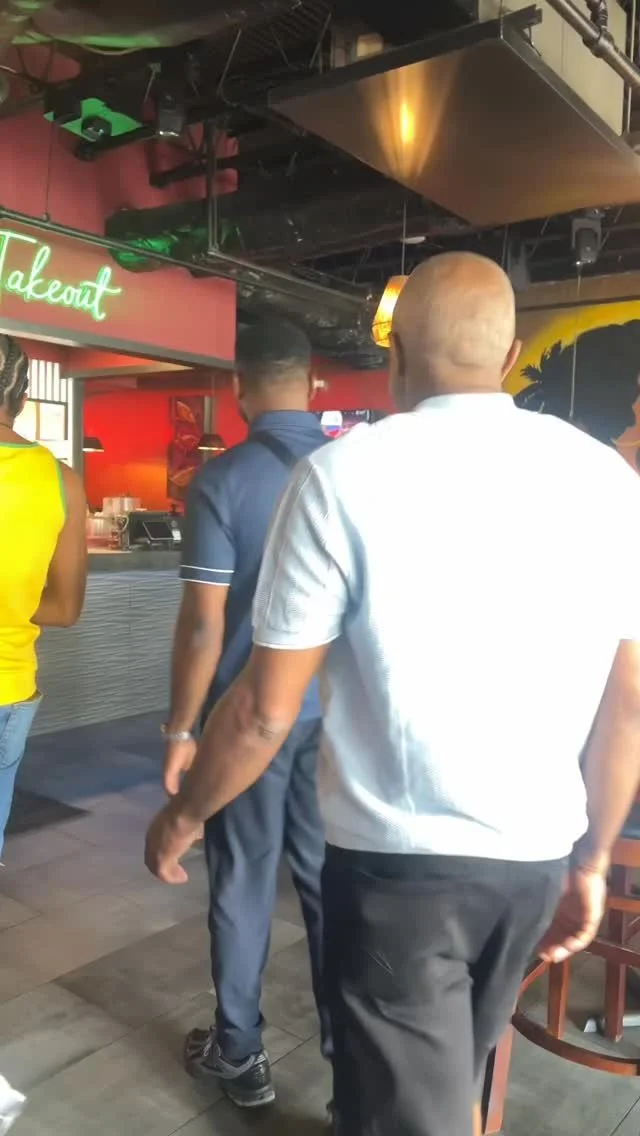 Halfway through the week calls for a little celebration. Come get your midweek fix with us.π
#jamaicanrestaurantsinatlanta #atlantabar #caribbeanfoodinatlanta #atlantarestaurants #placestoeatinatlanta #atlbar #atlantablackownedbusiness