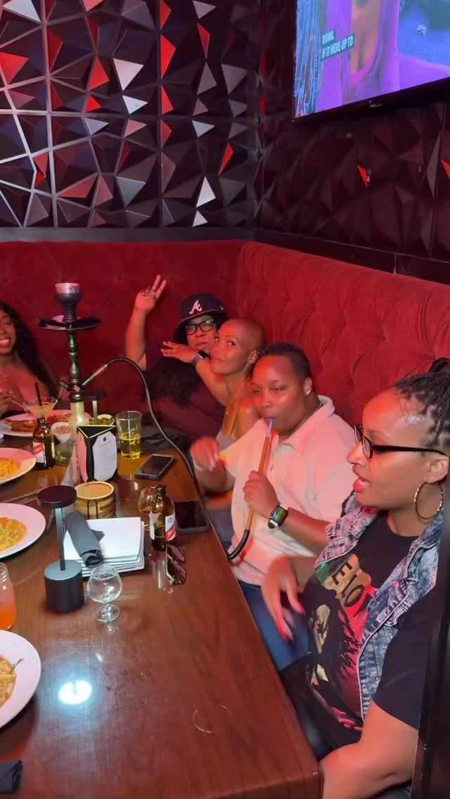 πΆβ¨ Saturday nights at Chef Rob’s are always a whole vibe! From birthdays to girls’ night out (or just because), we love being your go-to spot for celebrations. ππΎπΉπ₯
π§ Live DJ | π΄ Food & Drink Specials | π¨ Hookah | π
ΏοΈ Free Pa