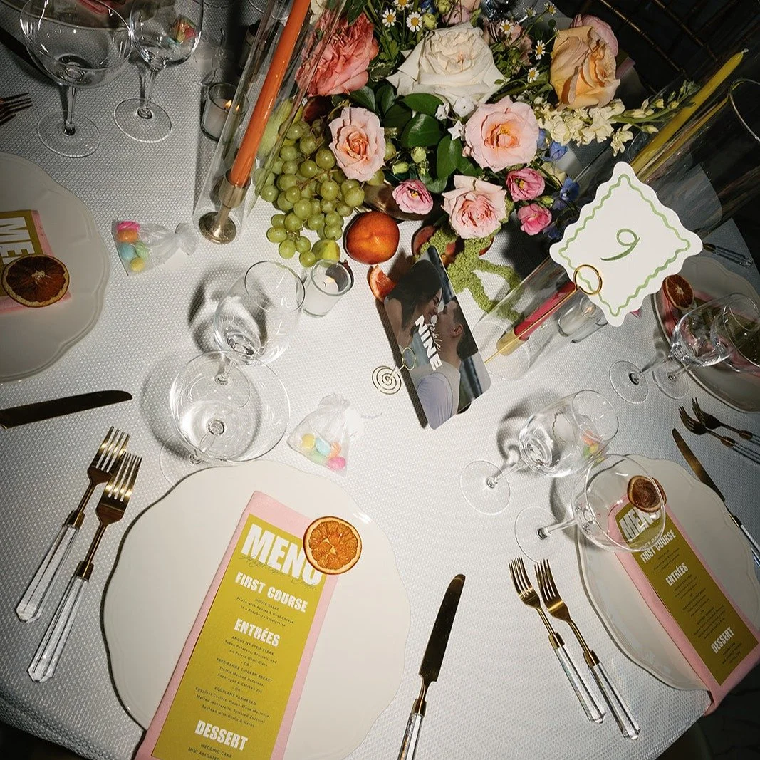 If you&rsquo;ve booked @stonehousenj , @therylandinn , @libertyhousejc , or @hudsonhousenj and suddenly every floral photo you see feels&hellip; identical &mdash; this is for you.

These venues are iconic for a reason, but that also means it&rsquo;s 