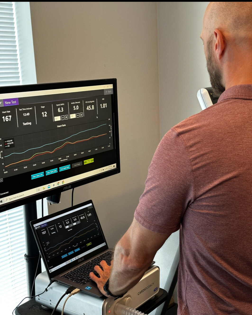 Our technology simplifies the process of creating personalized exercise programs that outperform generic routines. By accurately assessing your aerobic capacity (VO2 Max score) and key thresholds like anaerobic thresholds, as well as maximum heart ra