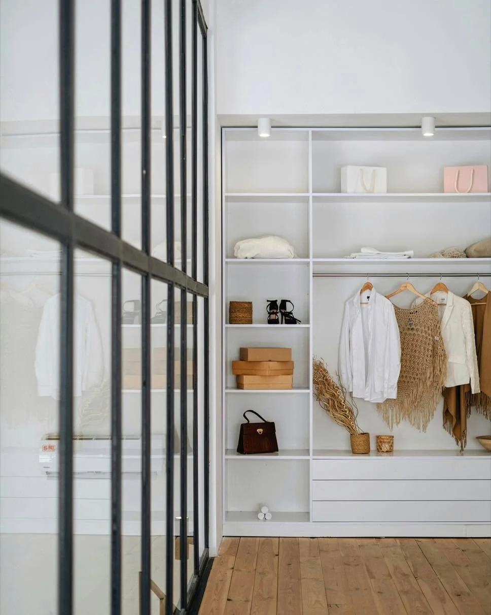 ✨👗 Styl&eacute; &amp; Organis&eacute; : un service unique, du jamais vu ✨🍊

Et si s&rsquo;habiller le matin devenait un vrai moment de plaisir&hellip; simple, fluide et parfaitement align&eacute; avec qui vous &ecirc;tes?

Le service &laquo; Styl&e