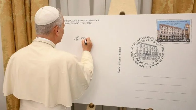 Pope: Pontifical diplomacy at the service of peace, truth and justice