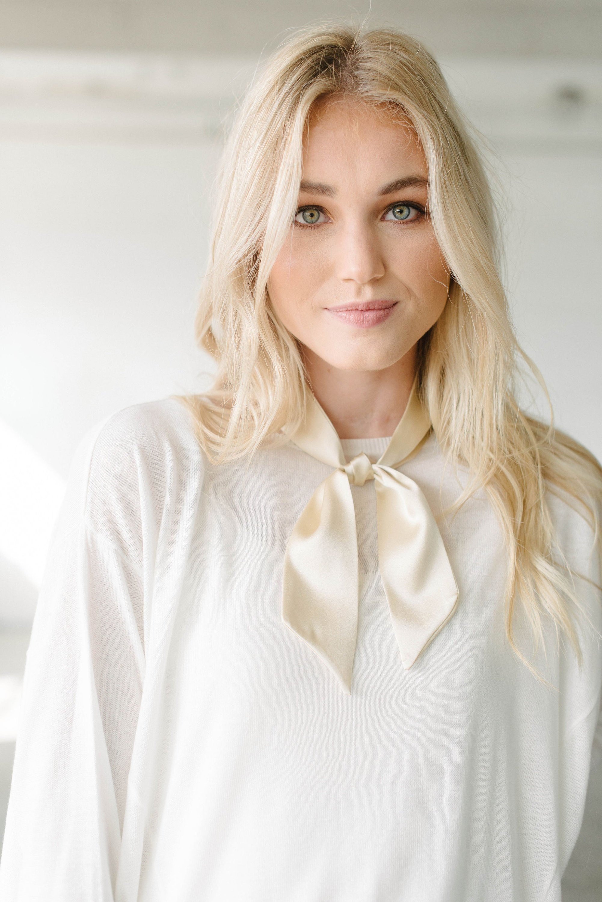 https://i.etsystatic.com/5546867/r/il/9bd031/1705828903/il_fullxfull.1705828903_1jnb.jpg