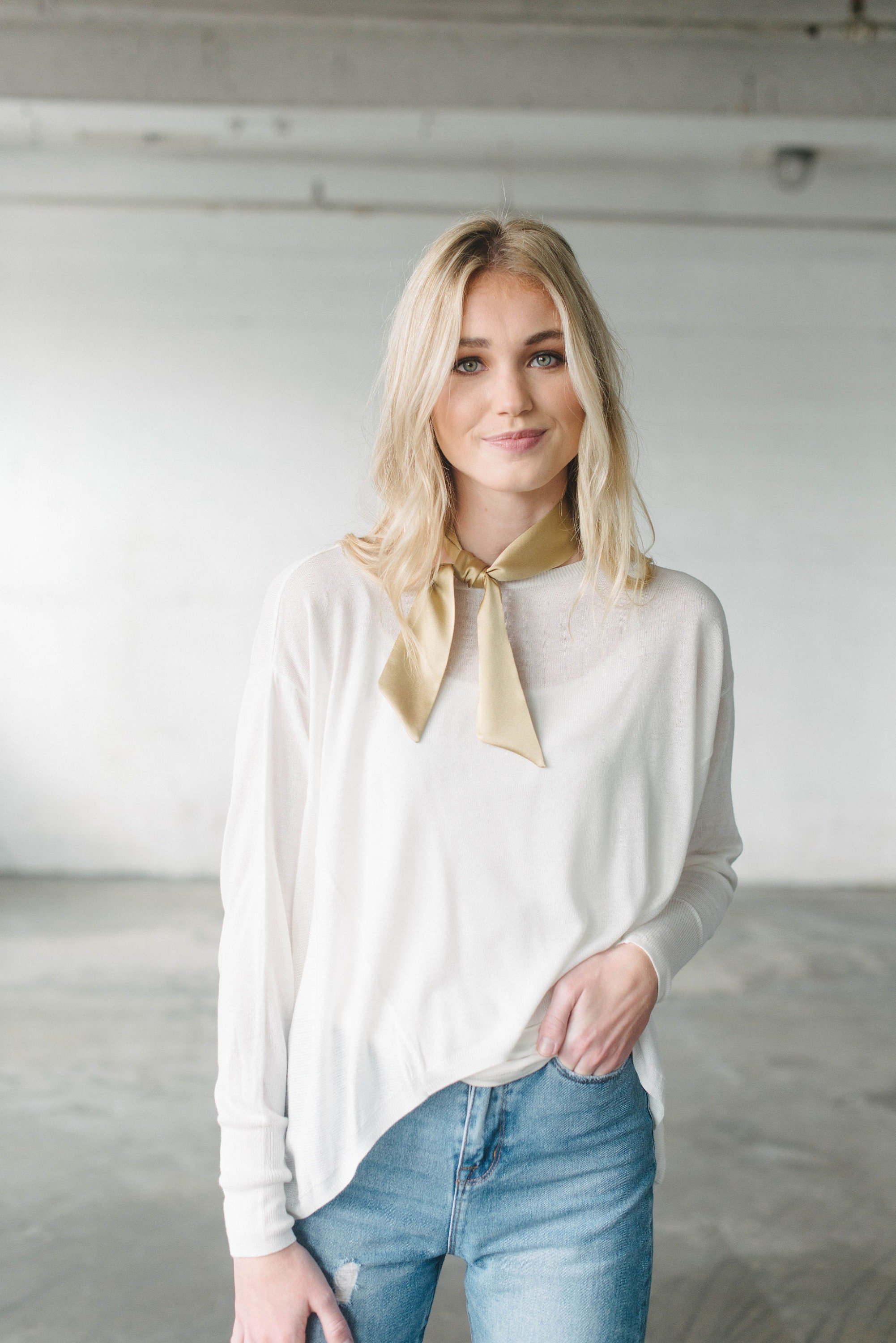 https://i.etsystatic.com/5546867/r/il/84e4c2/1658354016/il_fullxfull.1658354016_jff2.jpg