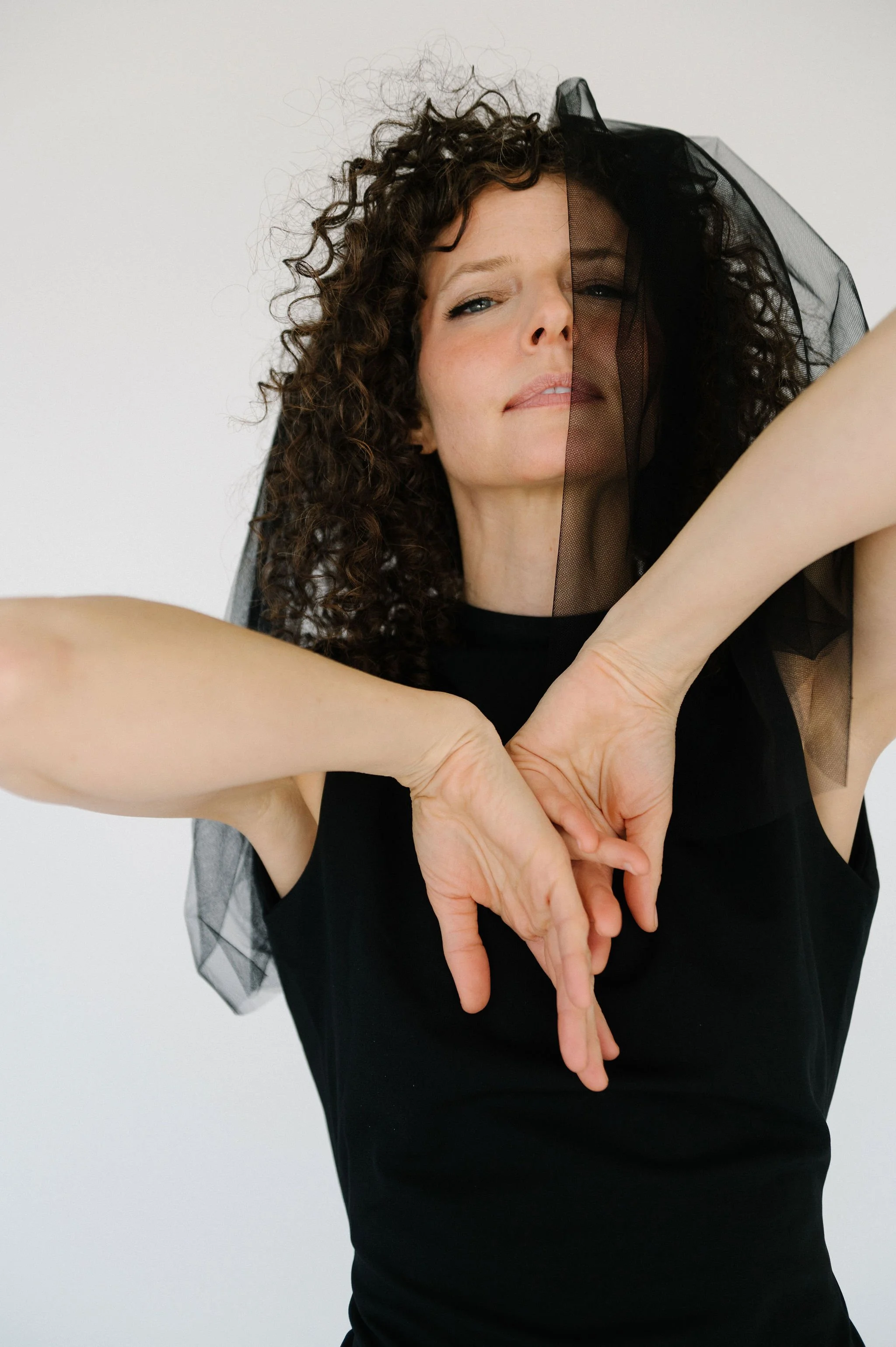 Black Short Veil 1.jpg