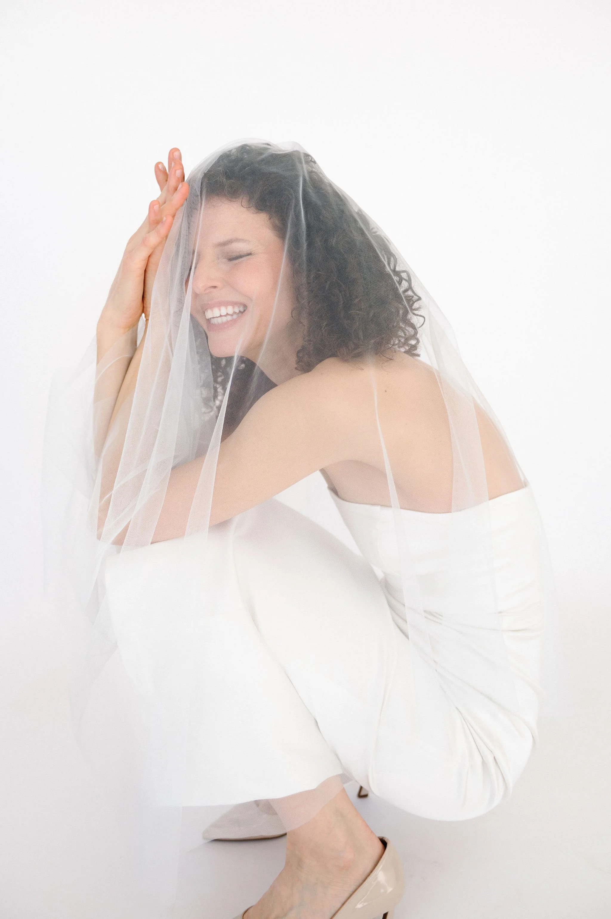 Barely Blue Drop Veil, Fingertip