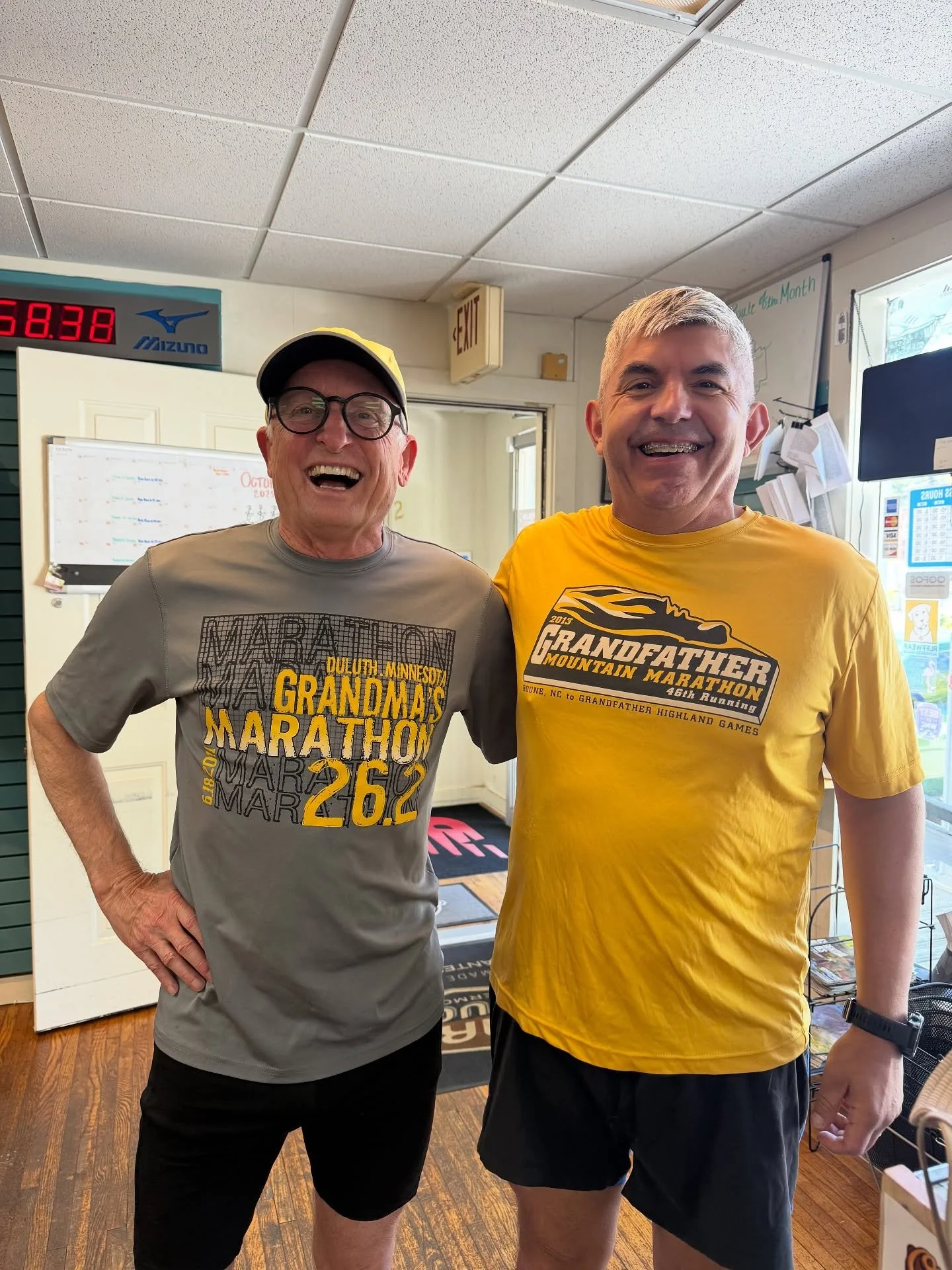 Happy Friday from your Grandma&rsquo;s and Grandfather! ➡️ Peep their race shirts &amp; the color combos happened to match! 👀 Thanks for the photoshoot, Doug and Thomas!

#grandmas #running #runners #runner #run #asheville #runavl #run828