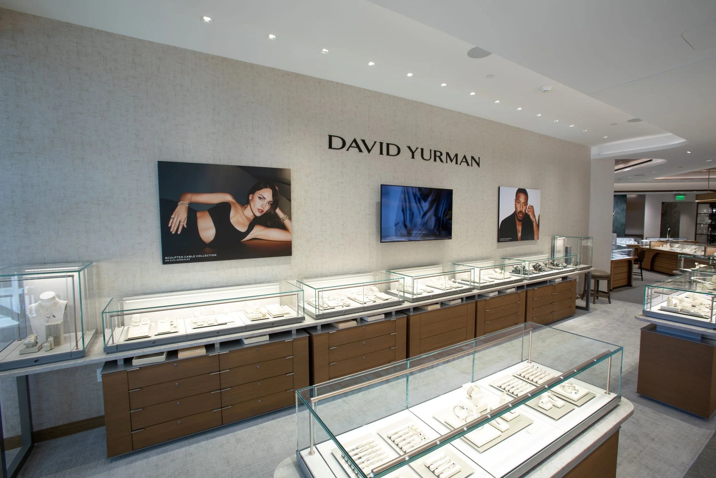 Lux Bond & Green Glastonbury_Z9A0044.jpg