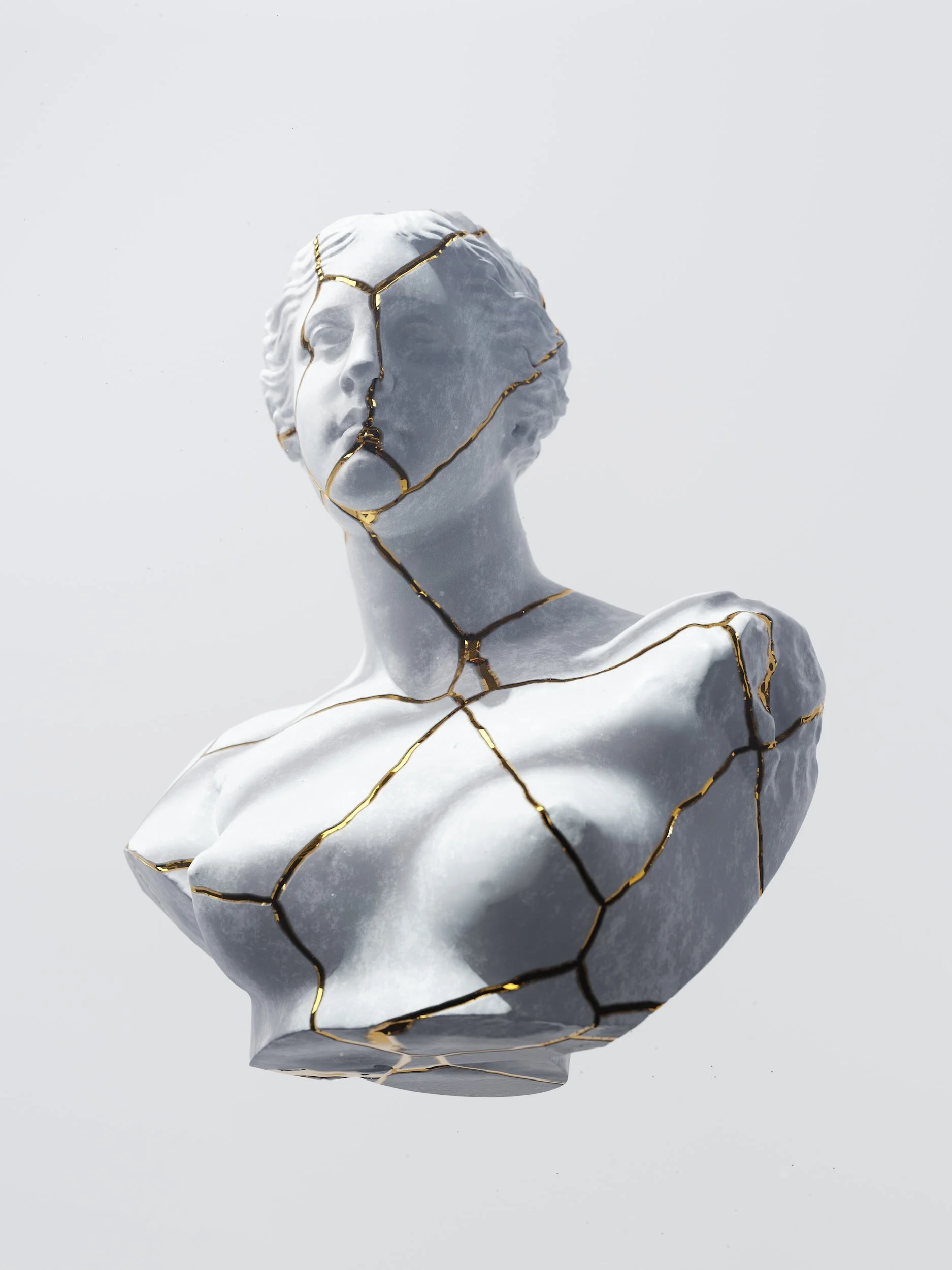 broken statue, crisis management, Pamela Dussault Consulting