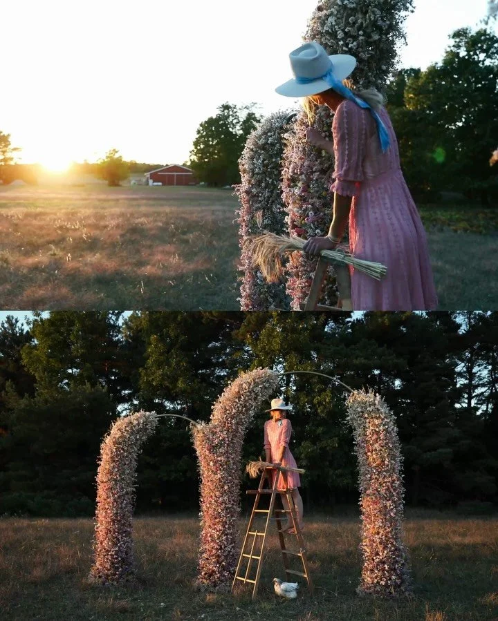 Want to know the #1 thing you need to create a brand experience that lives online? Stellar visuals.

How do get there? Get your creative direction dialed in. And how do you get there? You get clear on your brand.

Brand clarity &mdash;&gt; brand stra