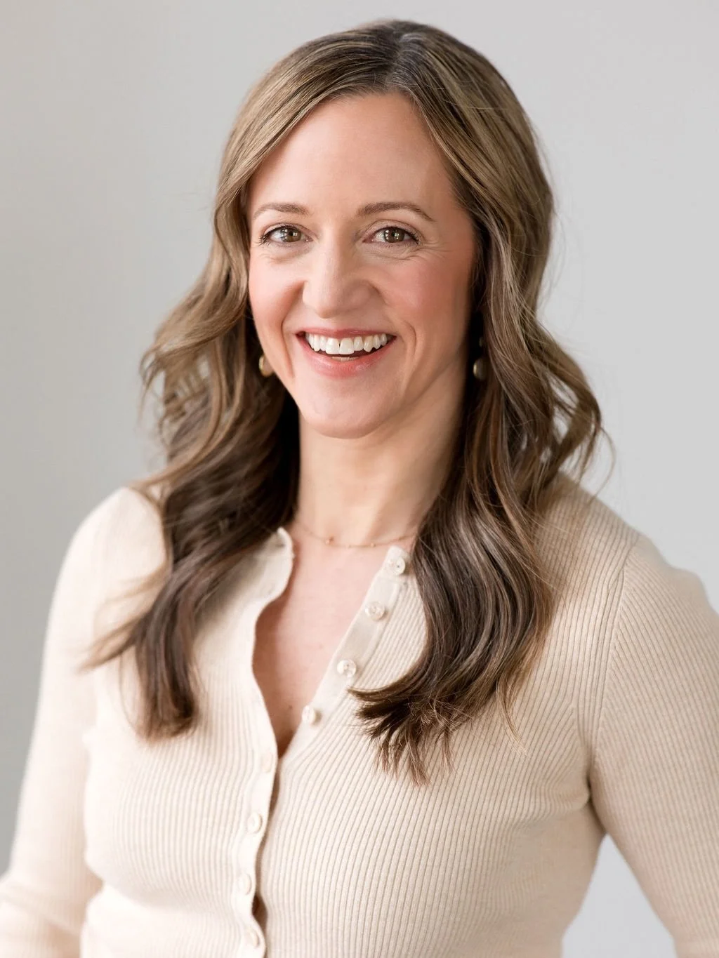 I need your help choosing a new profile pic! I&rsquo;m counting on you to help me decide which of these new photos will become the teeny tiny profile image here on Instagram 📸 
 
(huge thanks to @itsjulesbrown @houseof301tc and @hannahpricebeauty fo