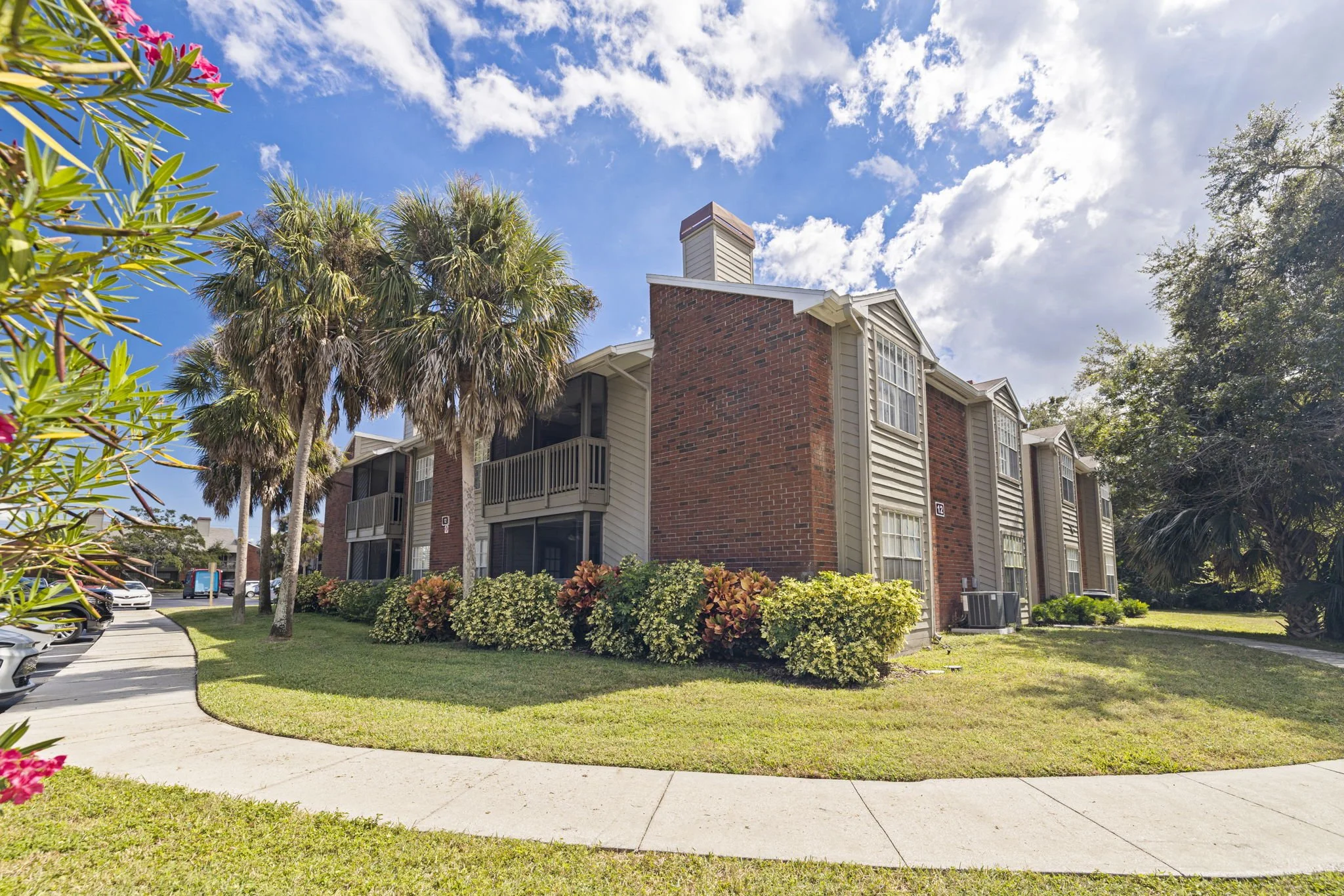 3-web-or-mls-AB3_9100 MLK Jr Blvd N Unit 1204-3.jpg