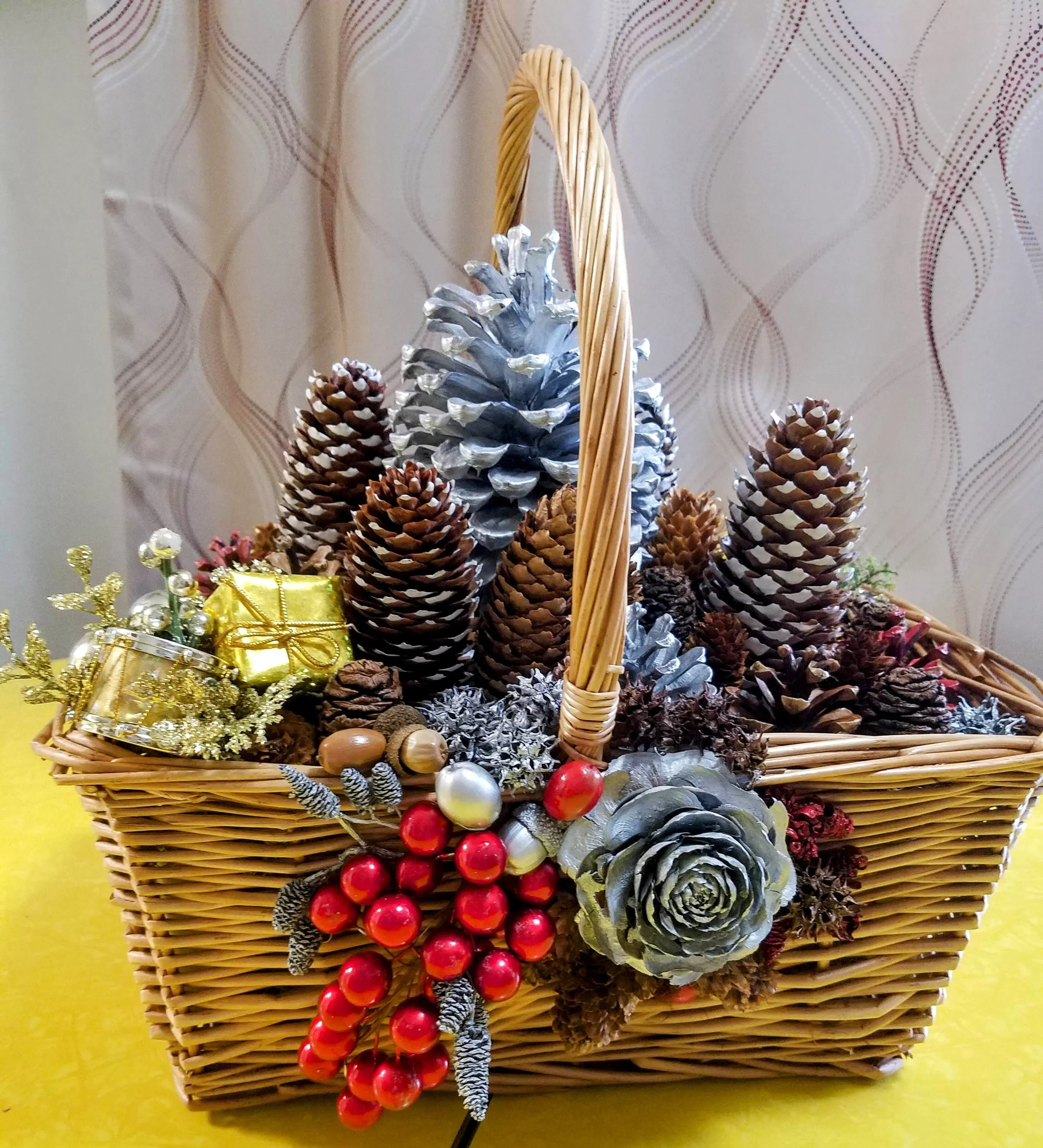 Pine Cone Holiday Basket - Silver