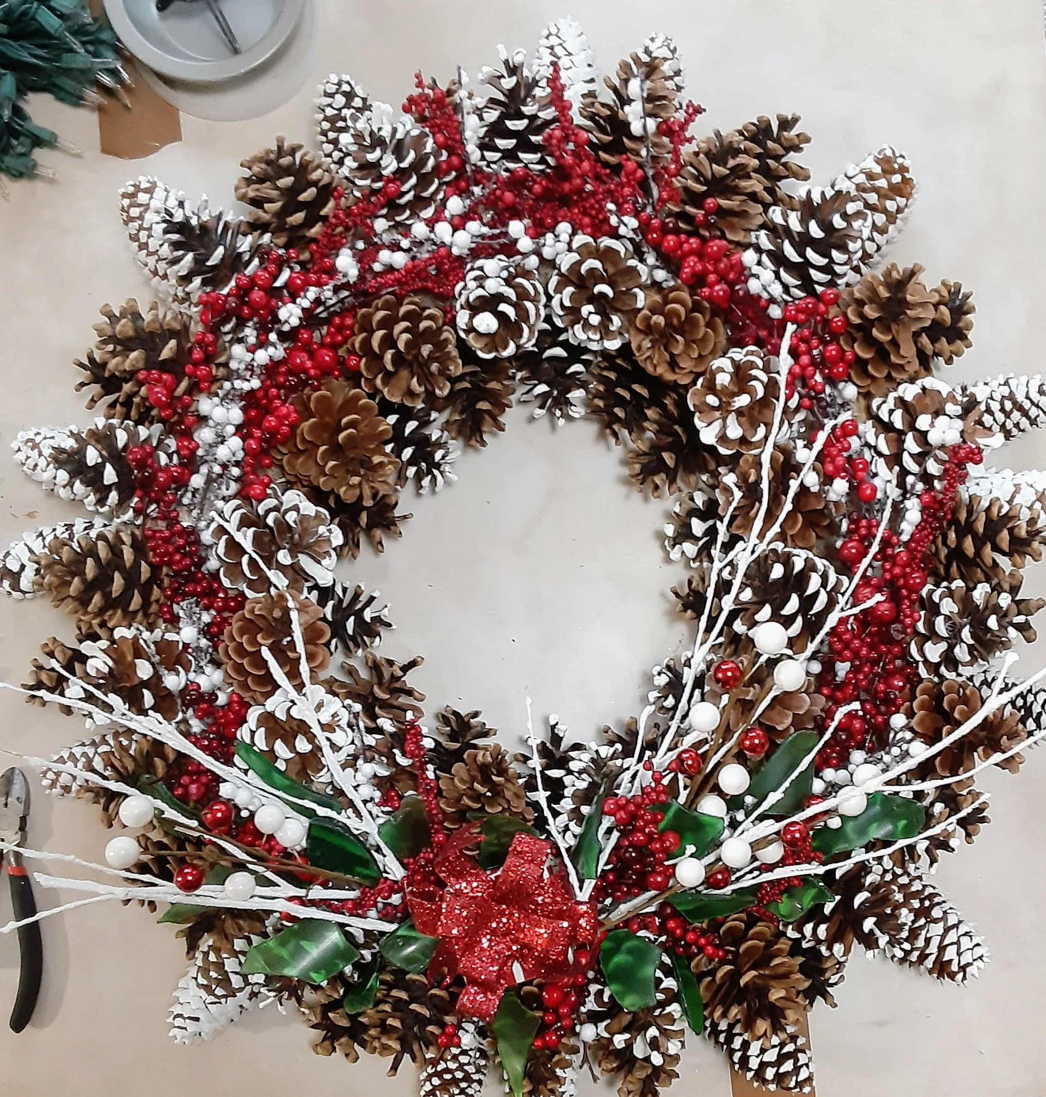 Holiday Wreath   (model abc)