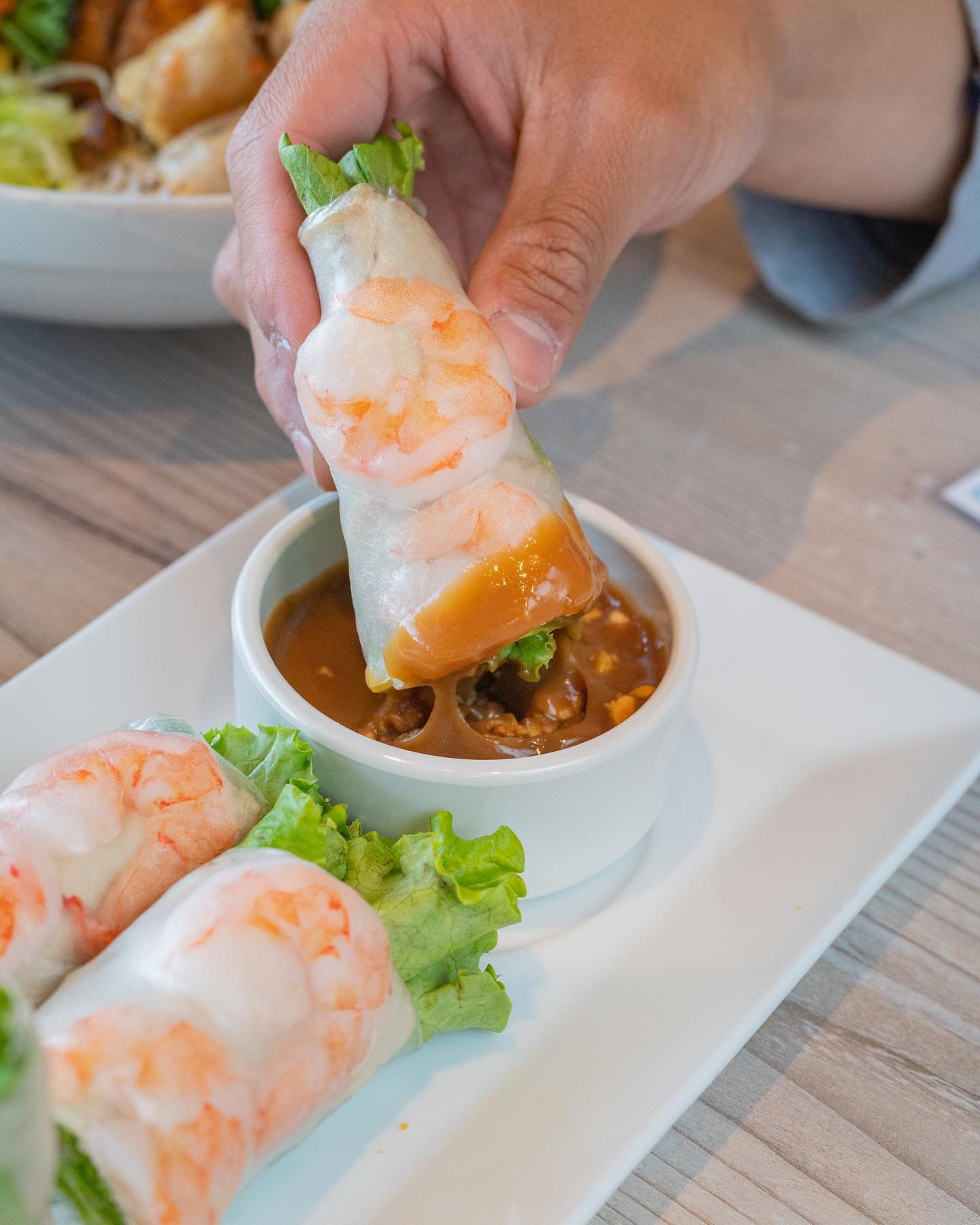 In a mood for a healthier options when eating out? 
Spring rolls is always a good idea 🤤
Give our Summer Roll a try or even opt in for a vegan option with our Soy Chicken Mango Roll 🥬🥭 only at #PhoNMorKitchen
Order ahead for TAKEOUT or DELIVERY st